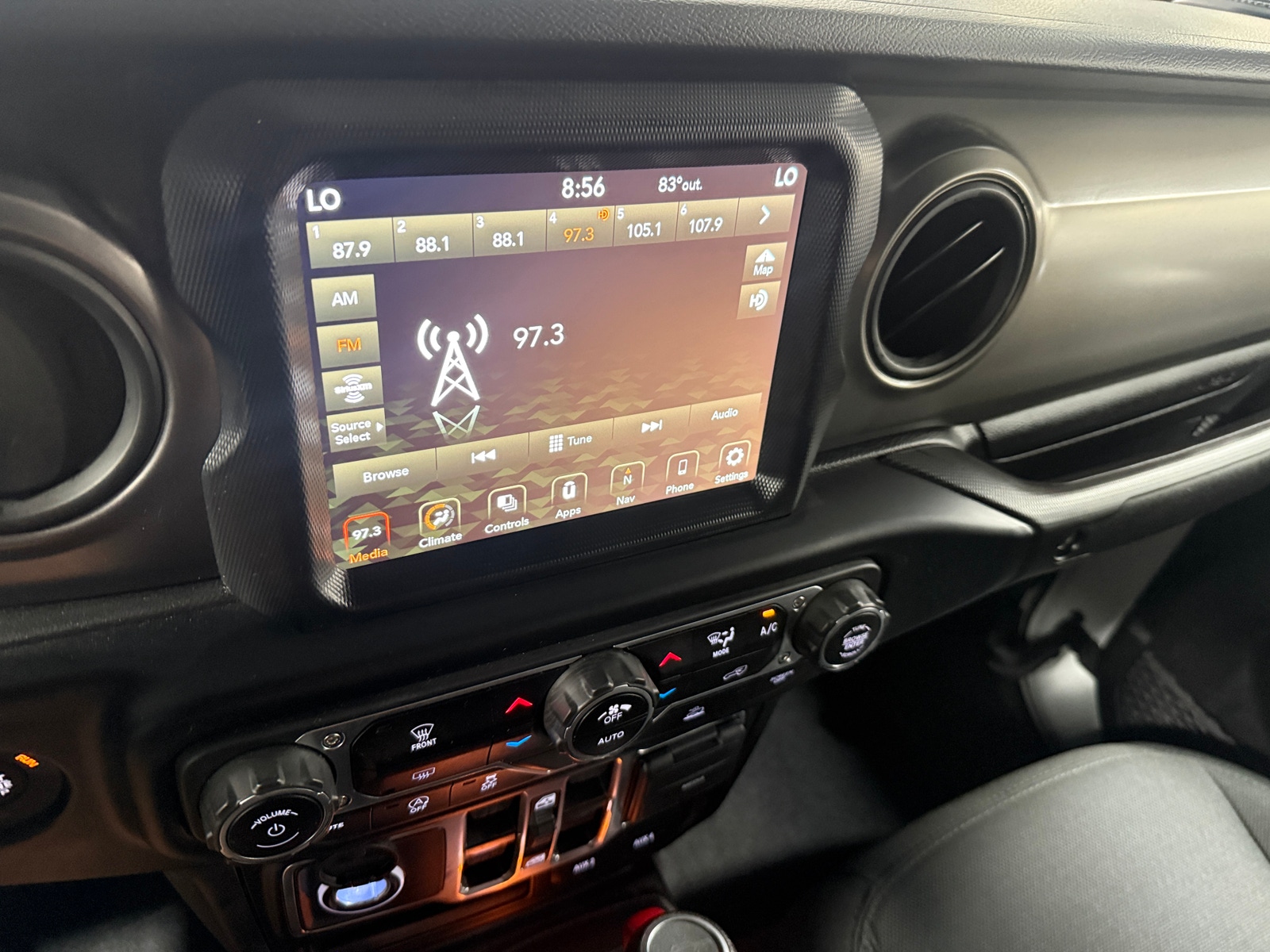 Thumbnail: 2023 Jeep Gladiator - 4