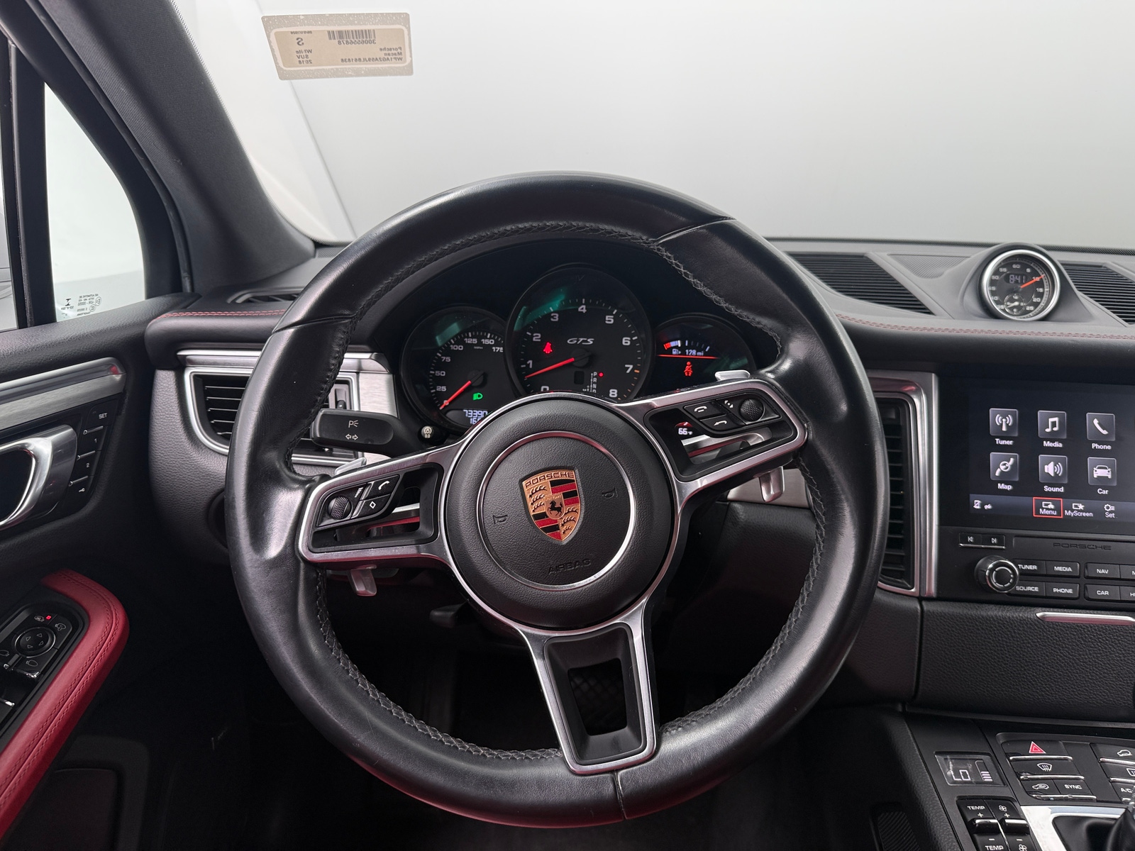 Thumbnail: 2018 Porsche Macan - 4