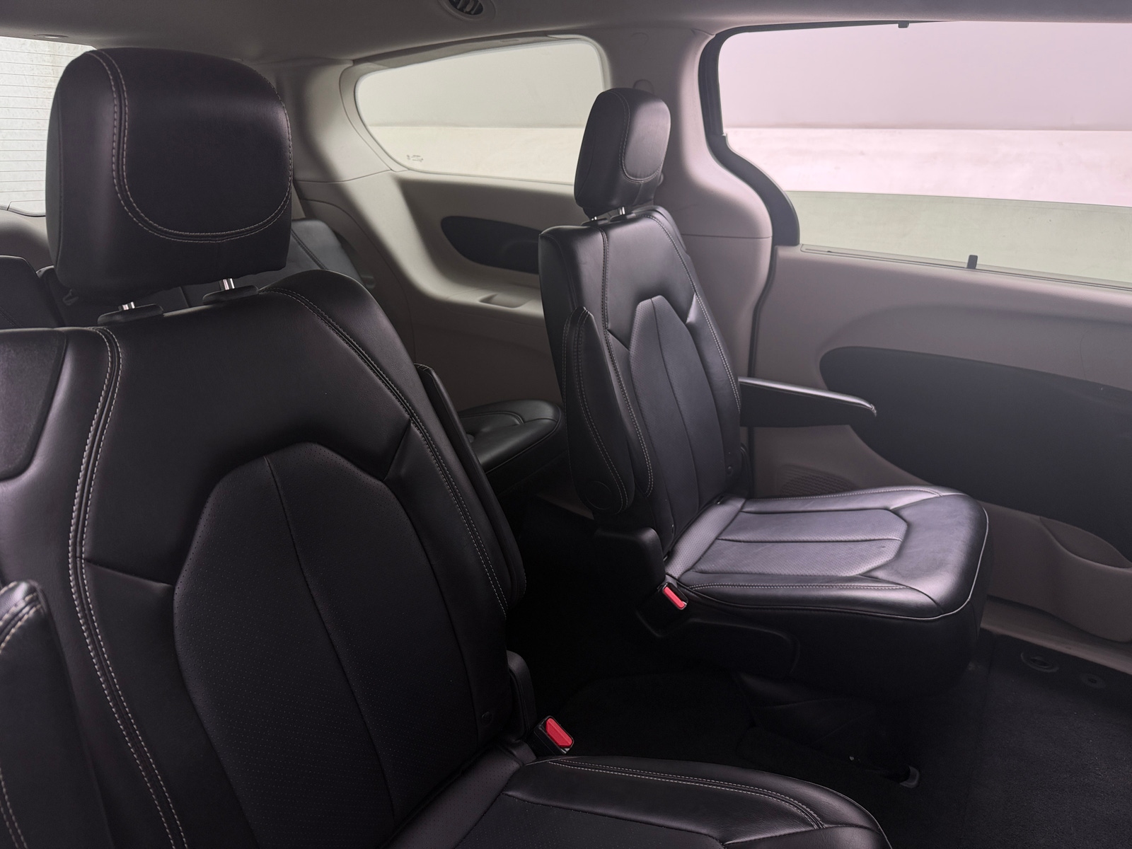 Thumbnail: 2024 Chrysler Pacifica - 5