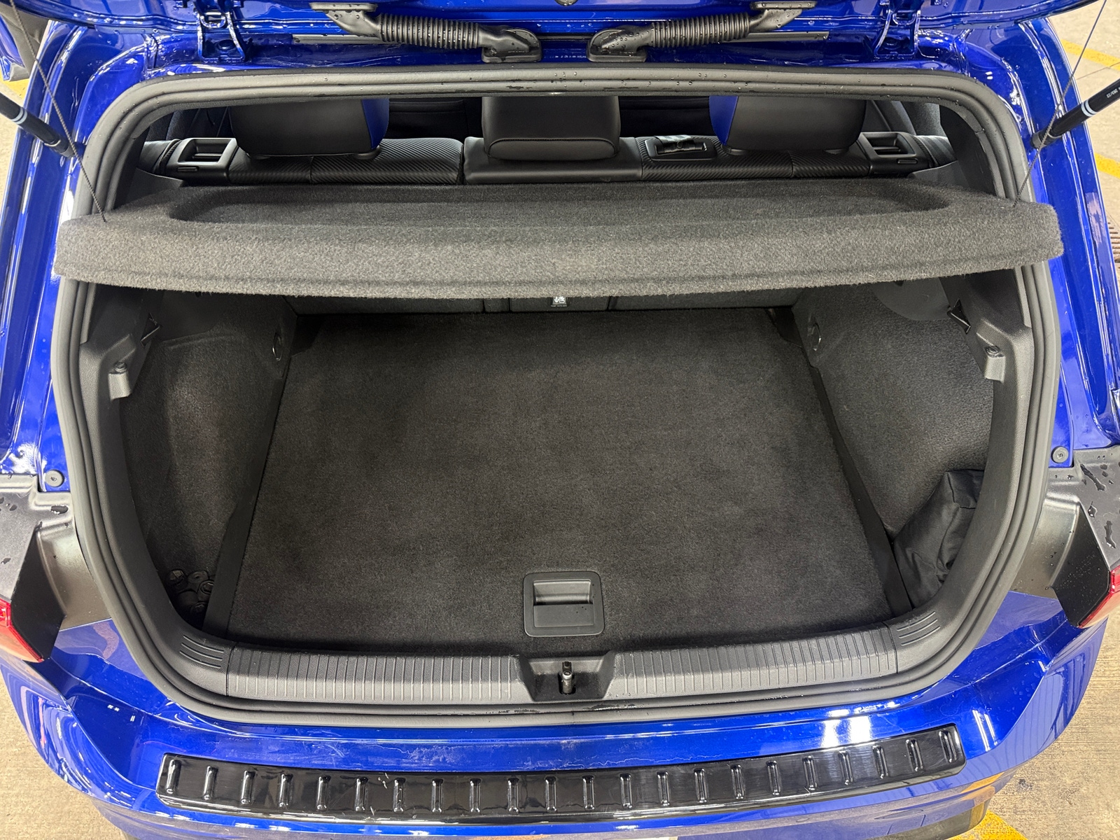 Thumbnail: 2023 Volkswagen Golf - 6