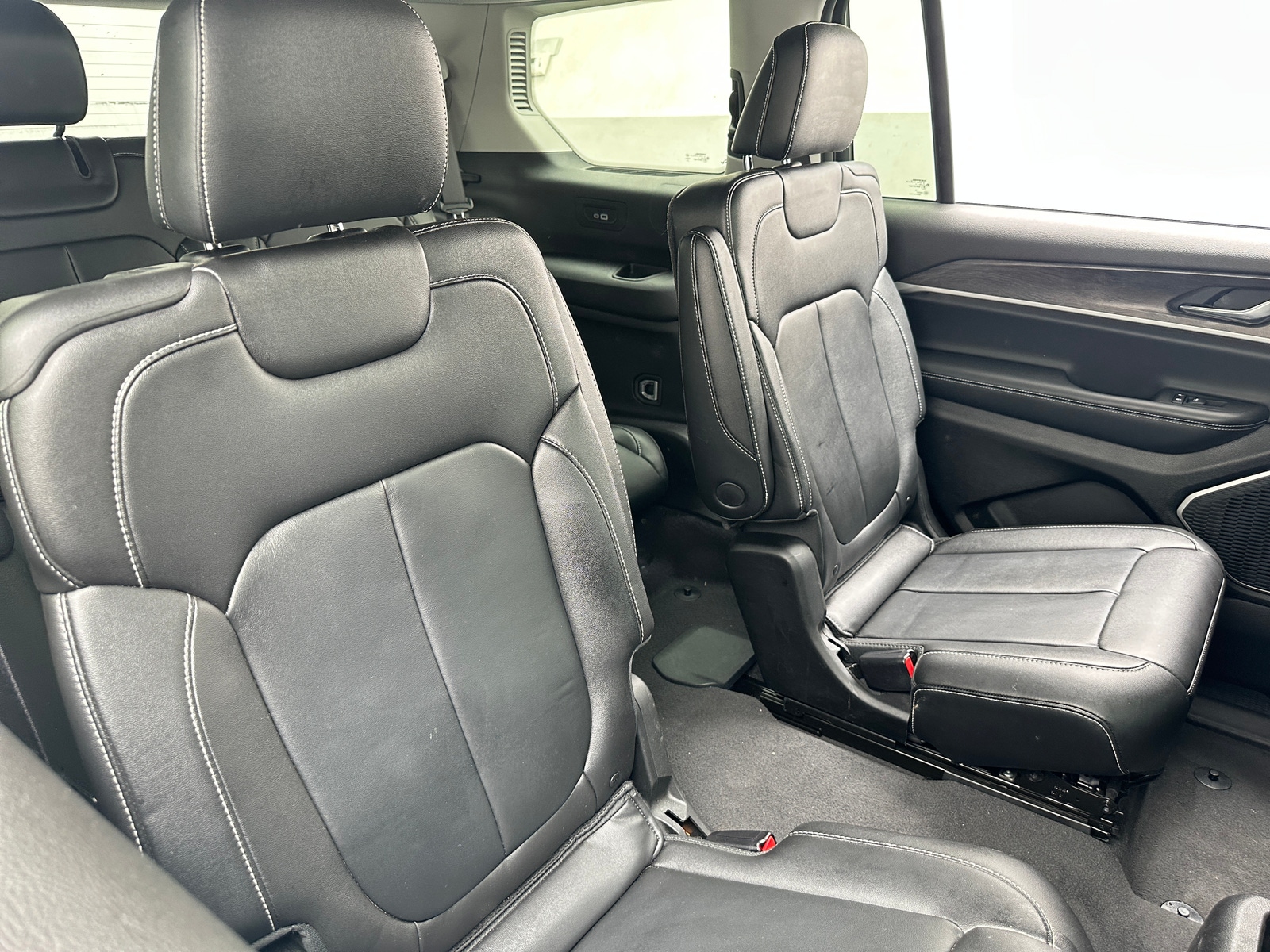 Thumbnail: 2022 Jeep Grand Cherokee L - 5