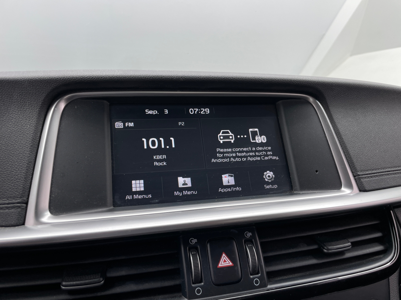 Thumbnail: 2019 Kia Optima - 4