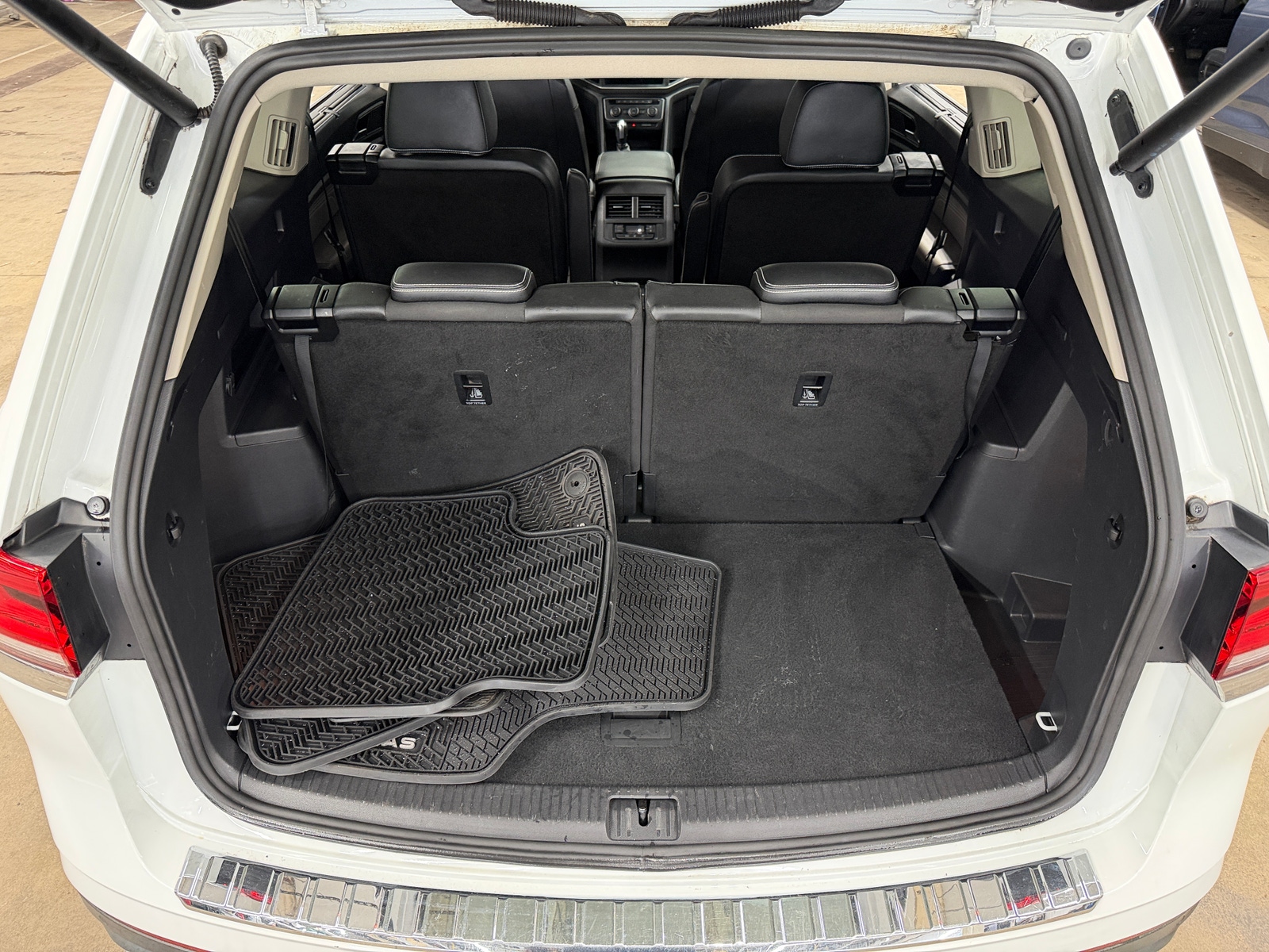 Thumbnail: 2021 Volkswagen Atlas - 6