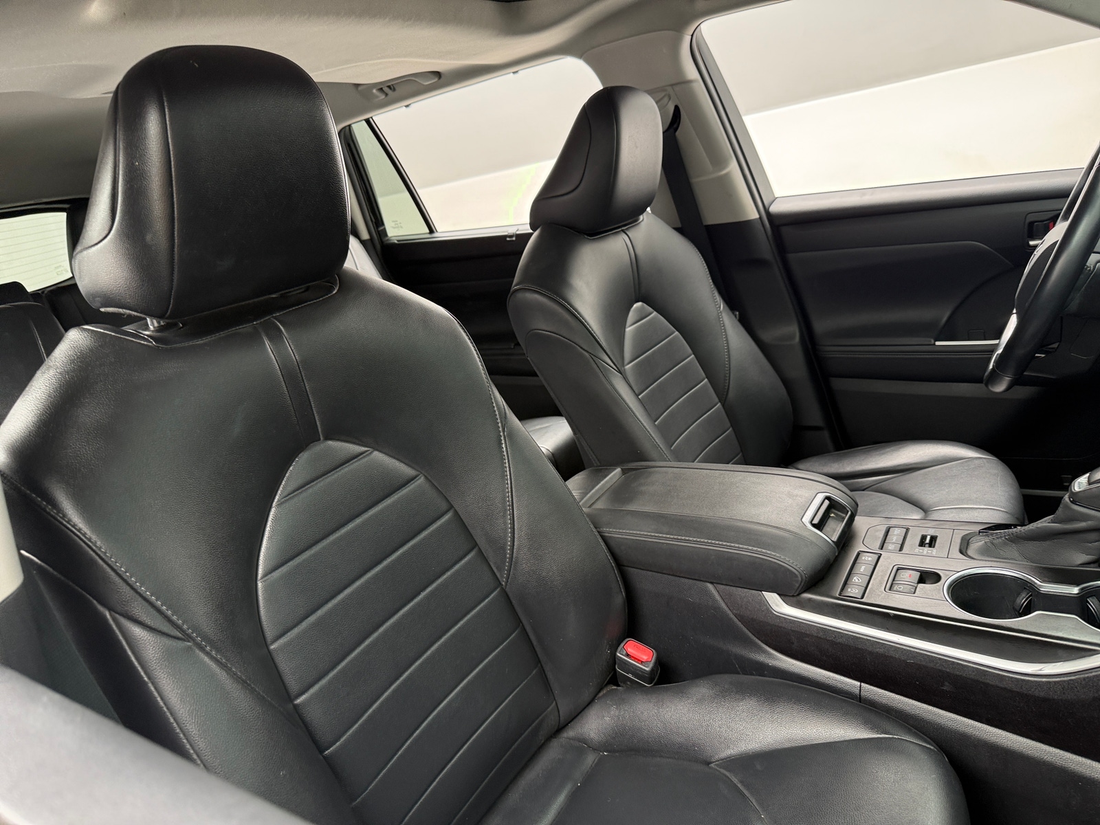 Thumbnail: 2020 Toyota Highlander - 2