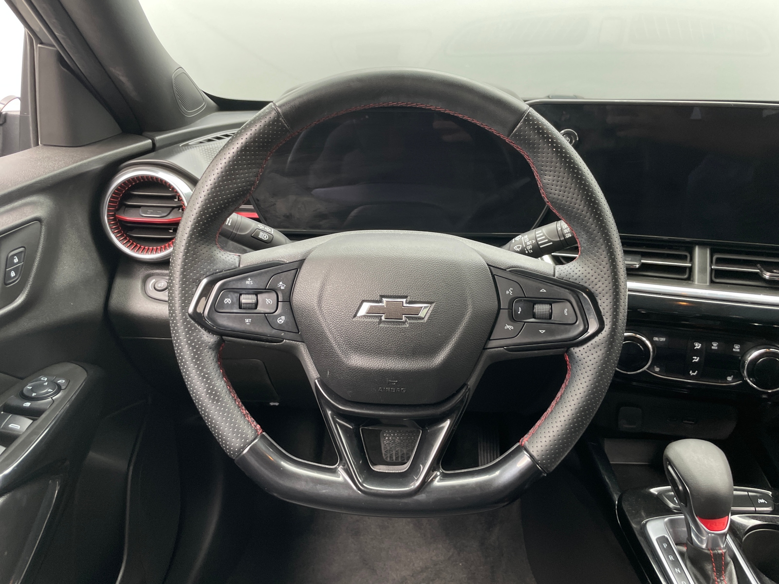 Thumbnail: 2025 Chevrolet Trax - 4