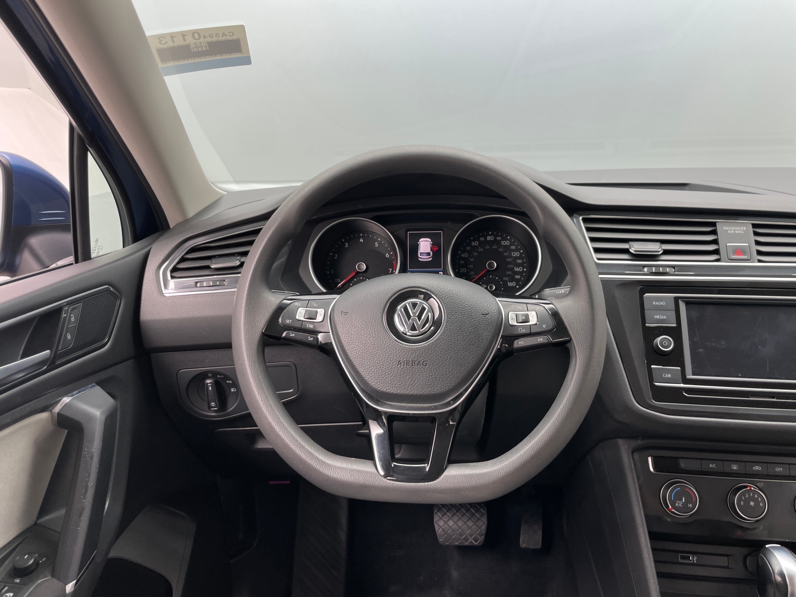 Thumbnail: 2018 Volkswagen Tiguan - 5