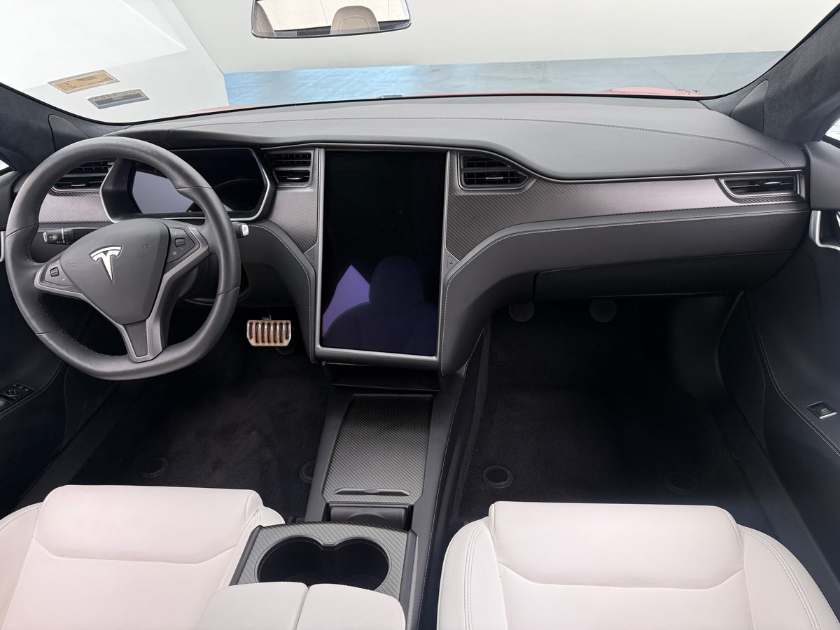 2021 Tesla Model S Performance in Red Multi-coat — photo 2