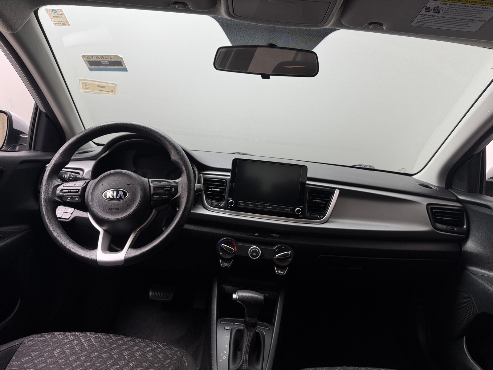 Thumbnail: 2021 Kia Rio - 3