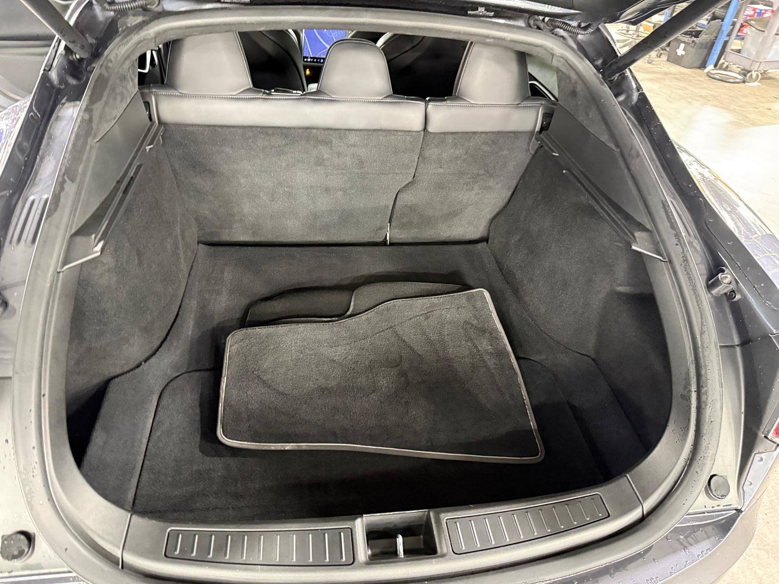 Thumbnail: 2019 Tesla Model S - 6