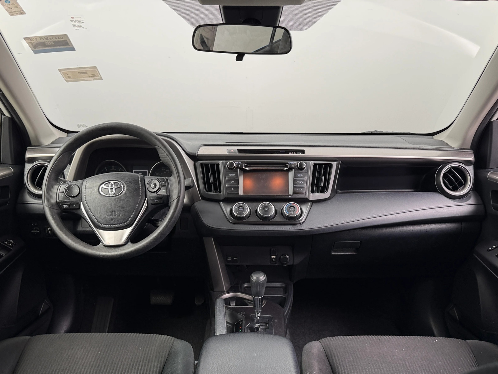 Thumbnail: 2018 Toyota RAV4 - 3