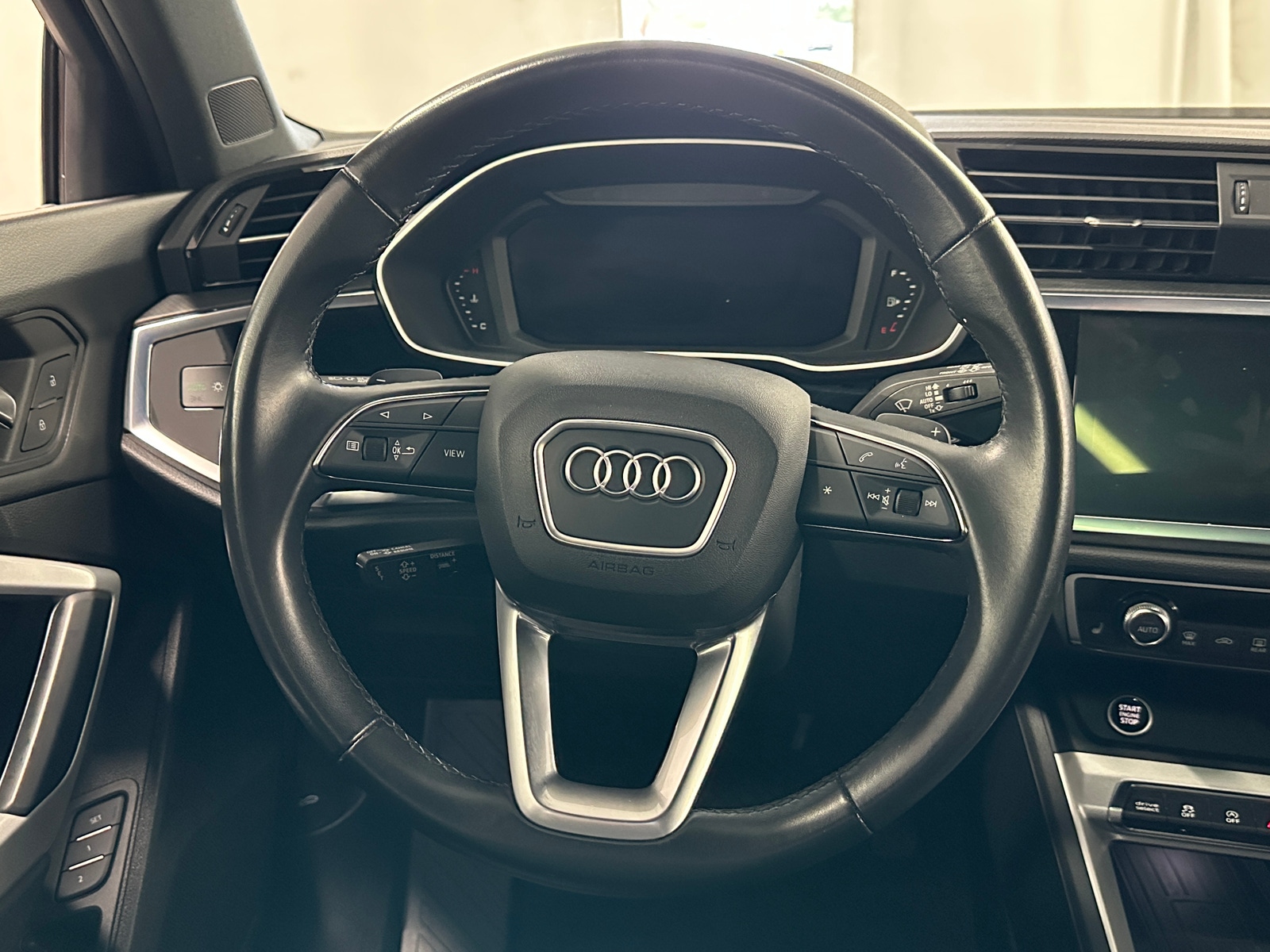 Thumbnail: 2024 Audi Q3 - 4