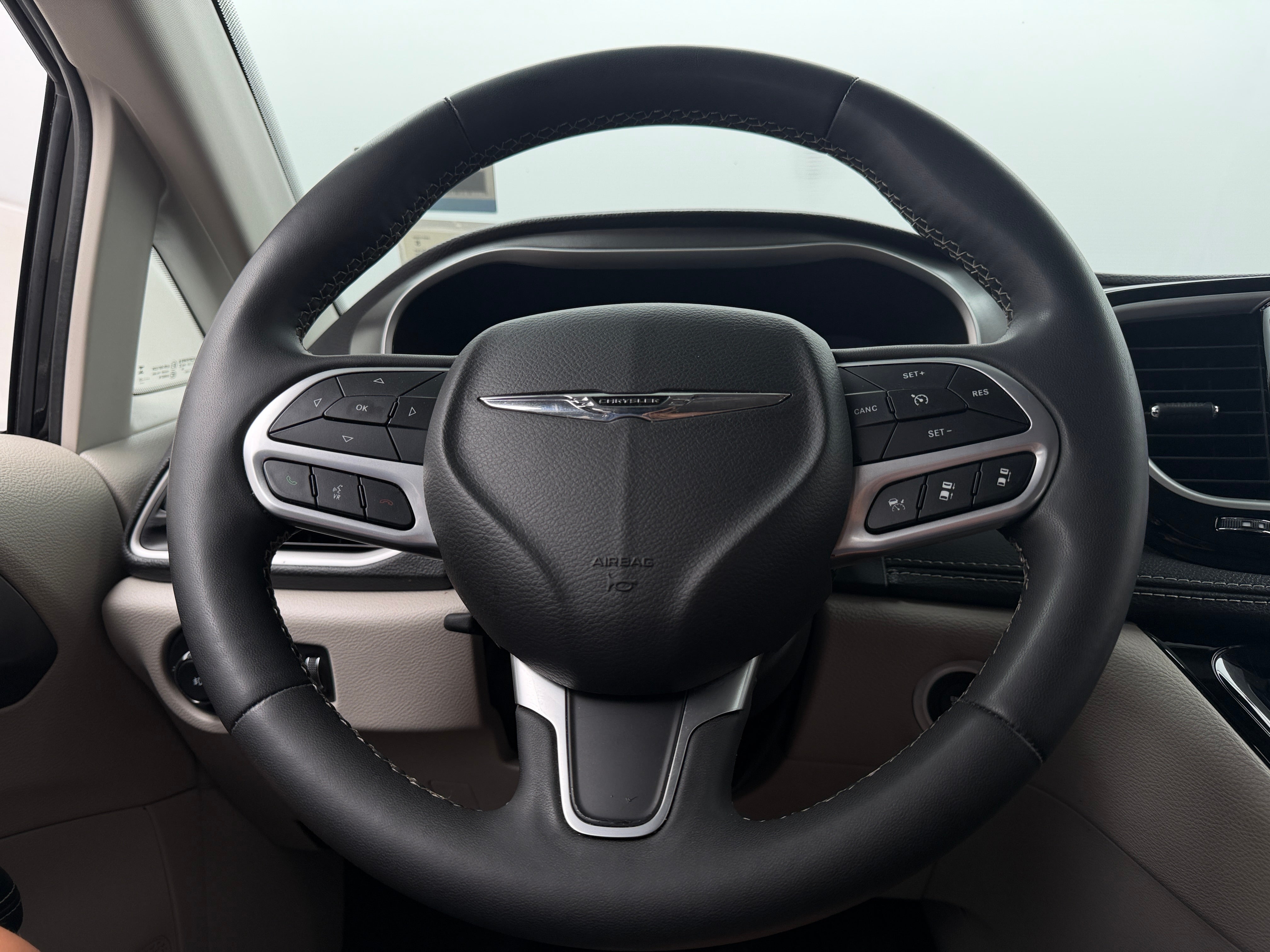 2024 Chrysler Pacifica PHEV