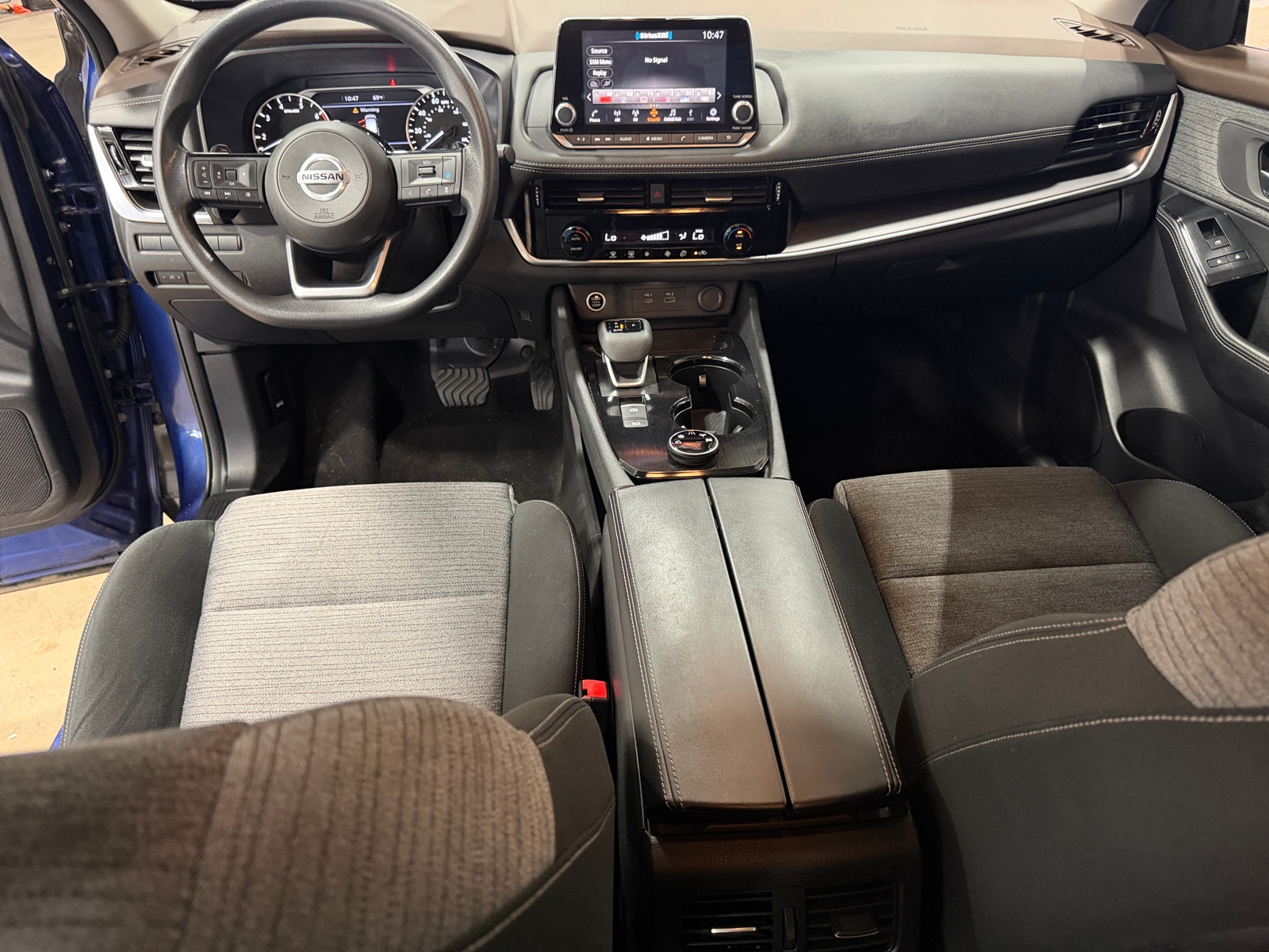 Thumbnail: 2021 Nissan Rogue - 3