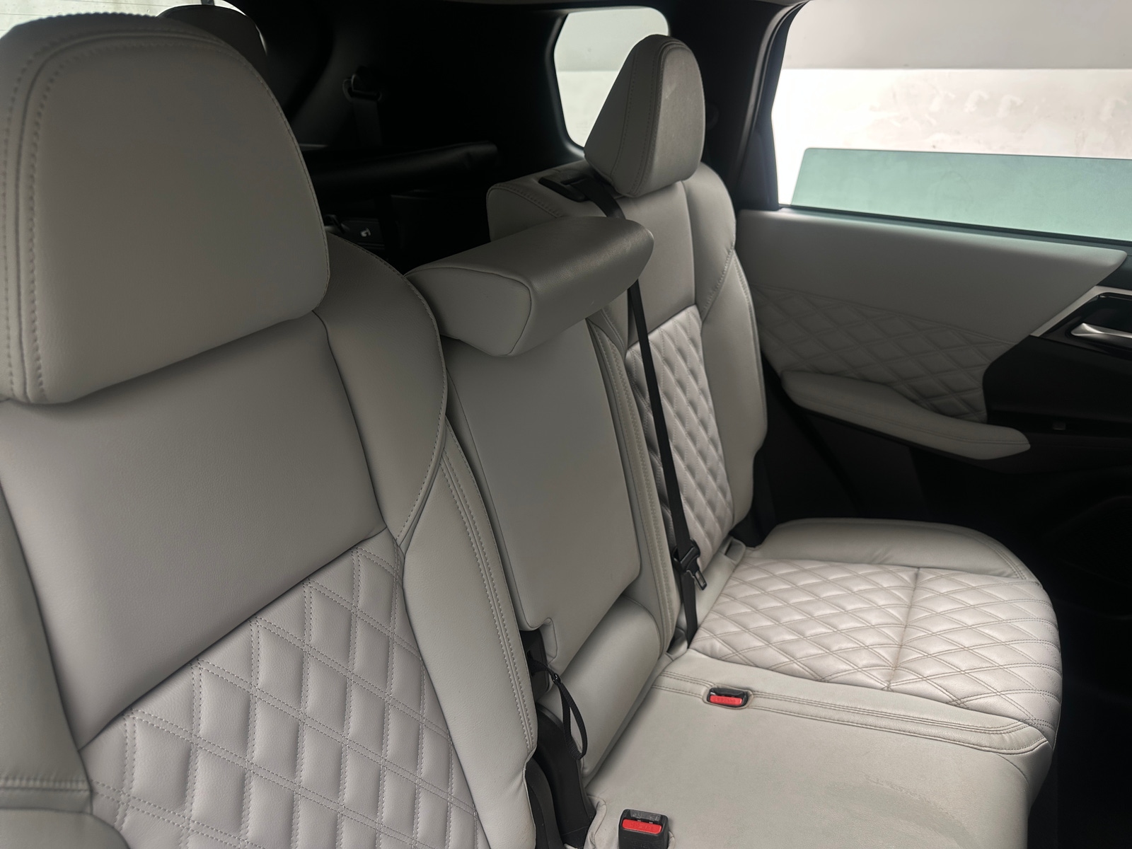 Thumbnail: 2022 Mitsubishi Outlander - 5