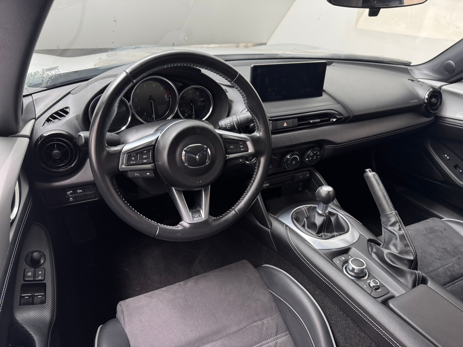 Thumbnail: 2024 Mazda MX-5 Miata - 2