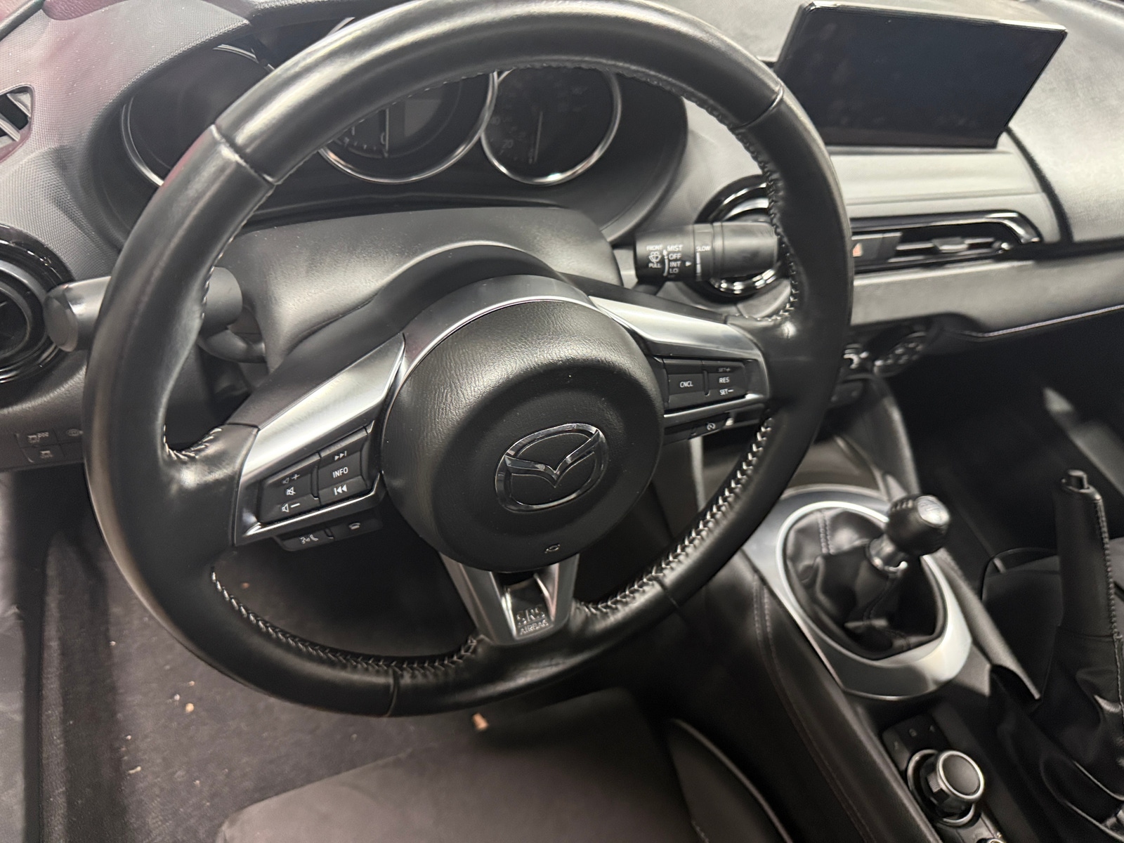 Thumbnail: 2024 Mazda MX-5 Miata - 4