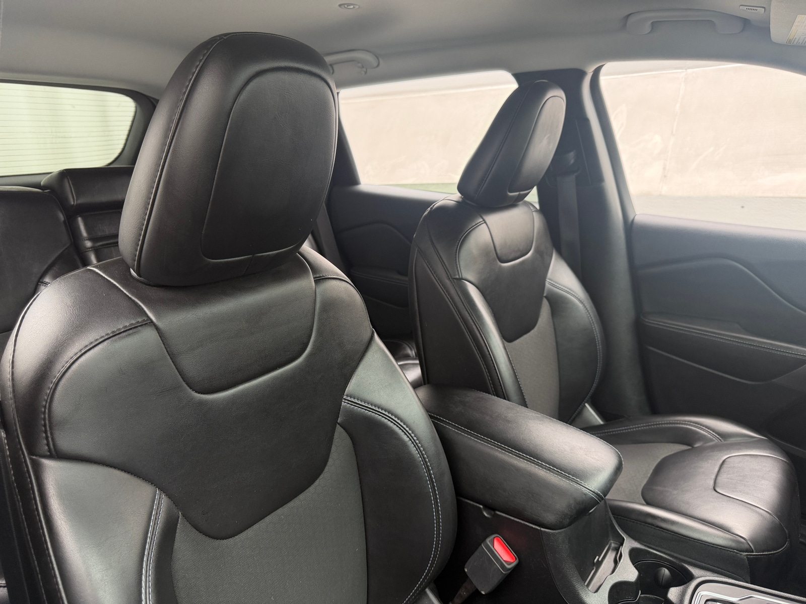 Thumbnail: 2019 Jeep Cherokee - 2