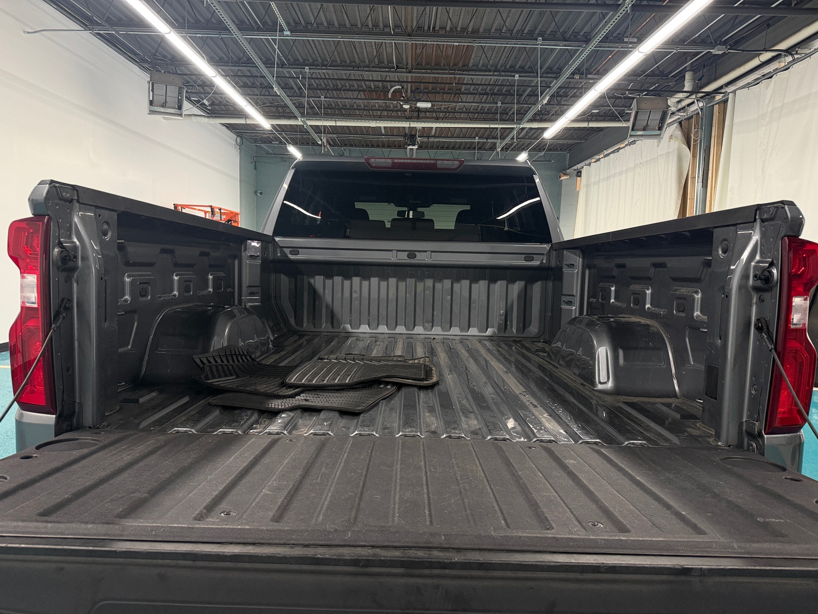 Thumbnail: 2020 Chevrolet Silverado 1500 - 7