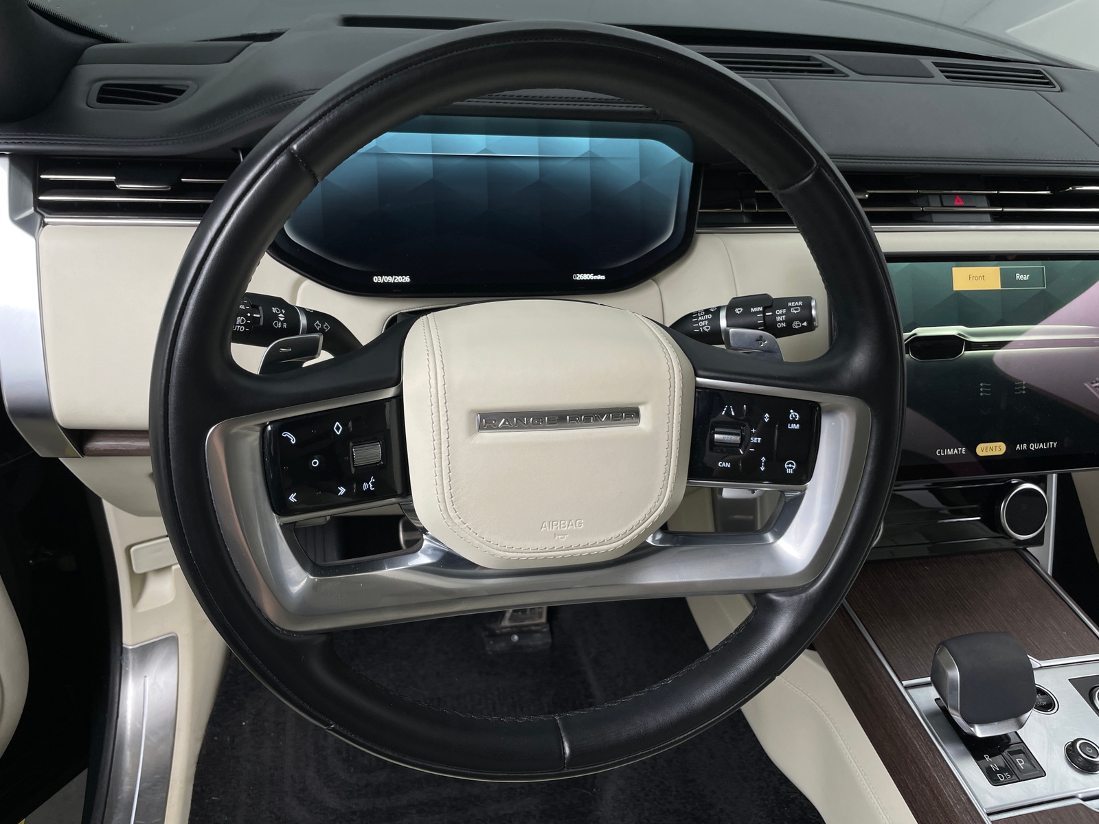 Thumbnail: 2023 Land Rover Range Rover - 4