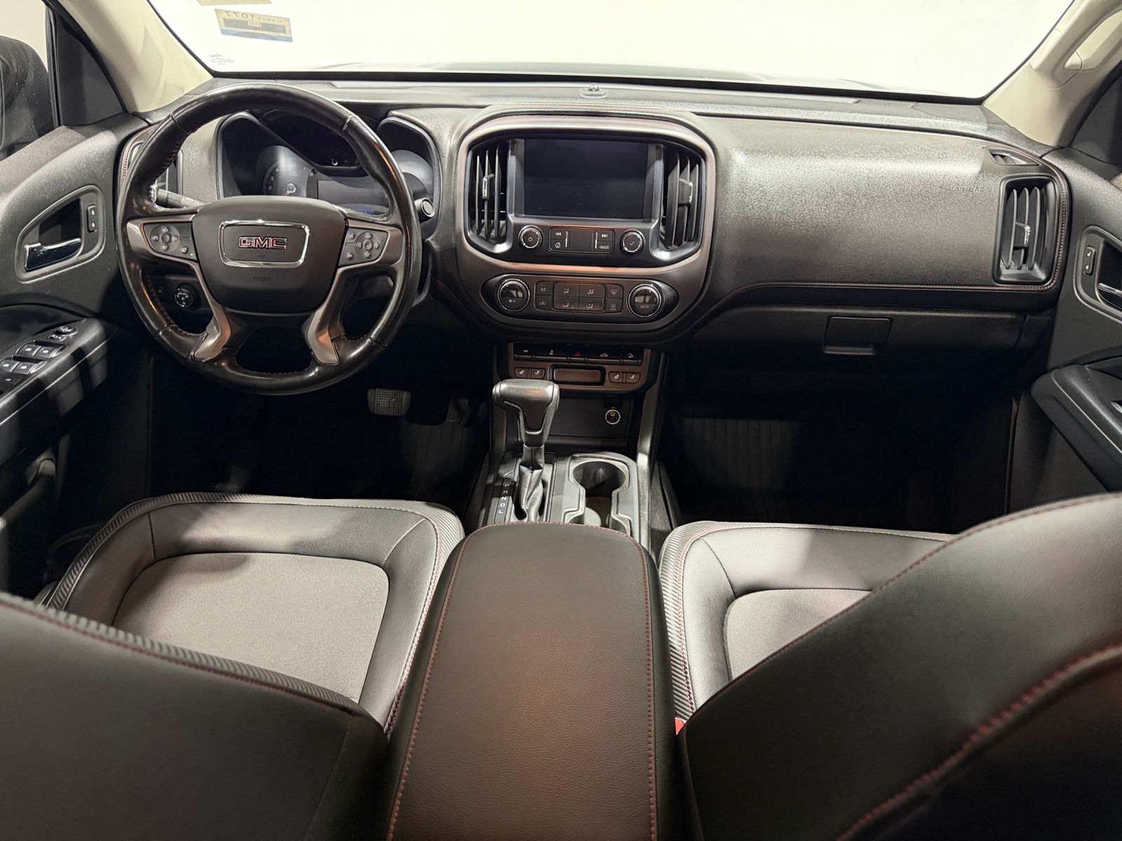 Thumbnail: 2019 GMC Canyon - 3