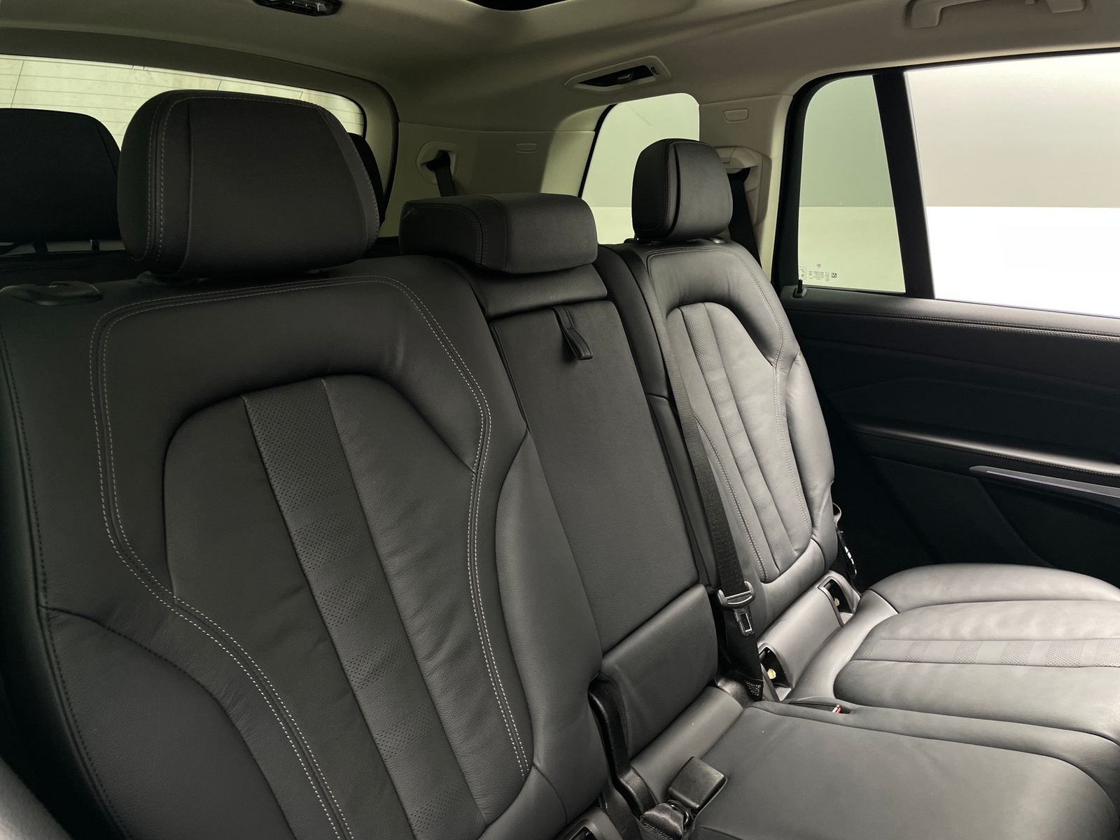 Thumbnail: 2022 BMW X7 - 5
