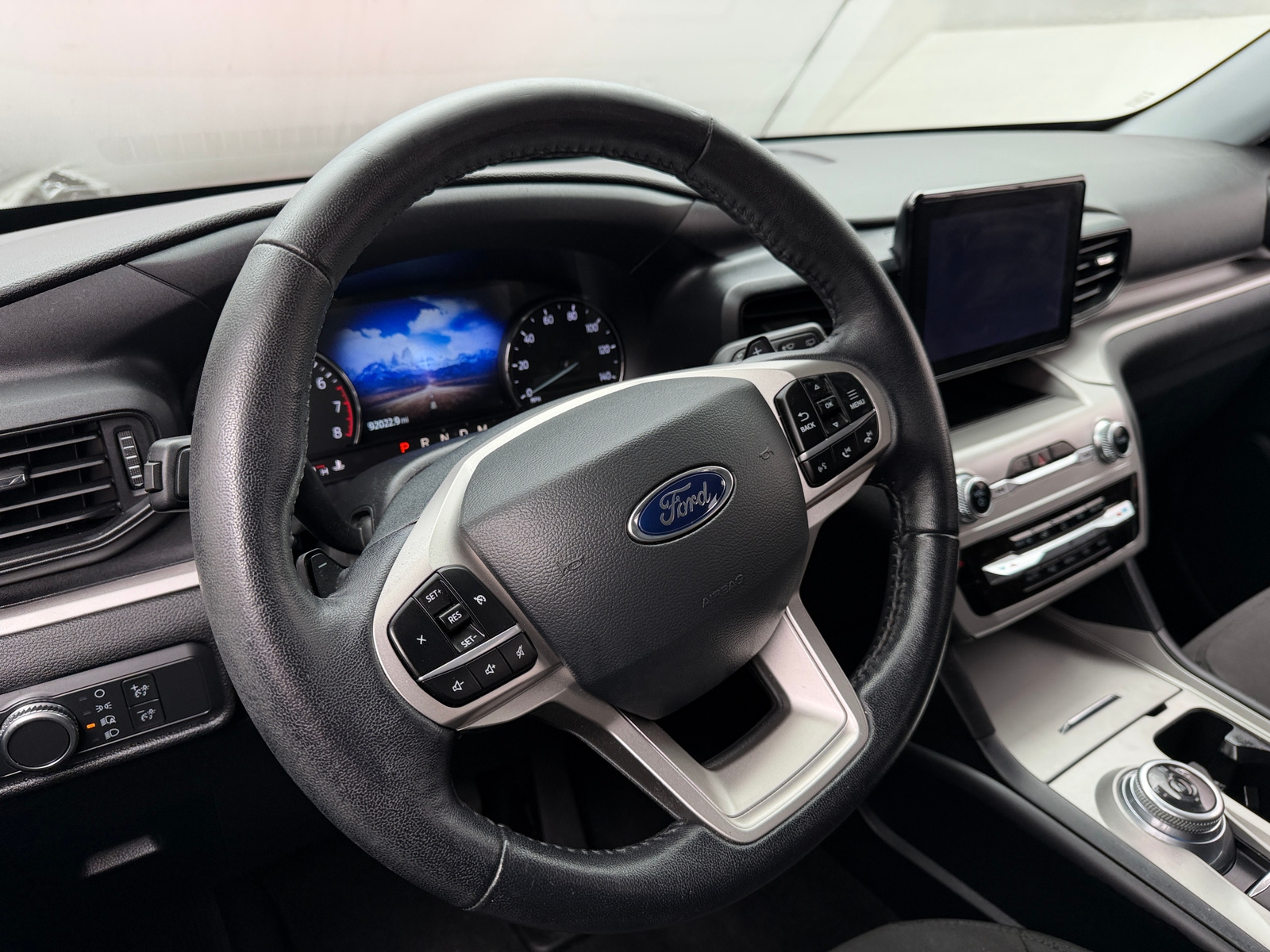 Thumbnail: 2021 Ford Explorer - 5