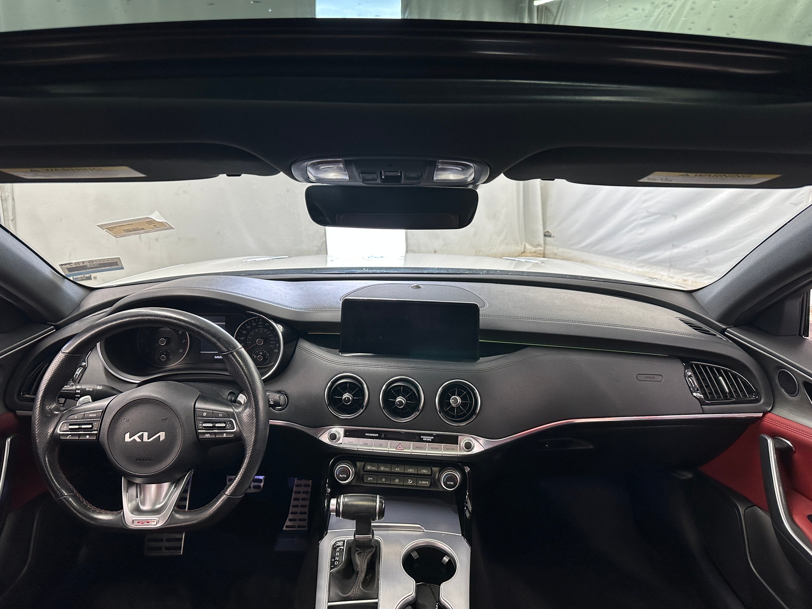 Thumbnail: 2022 Kia Stinger - 2