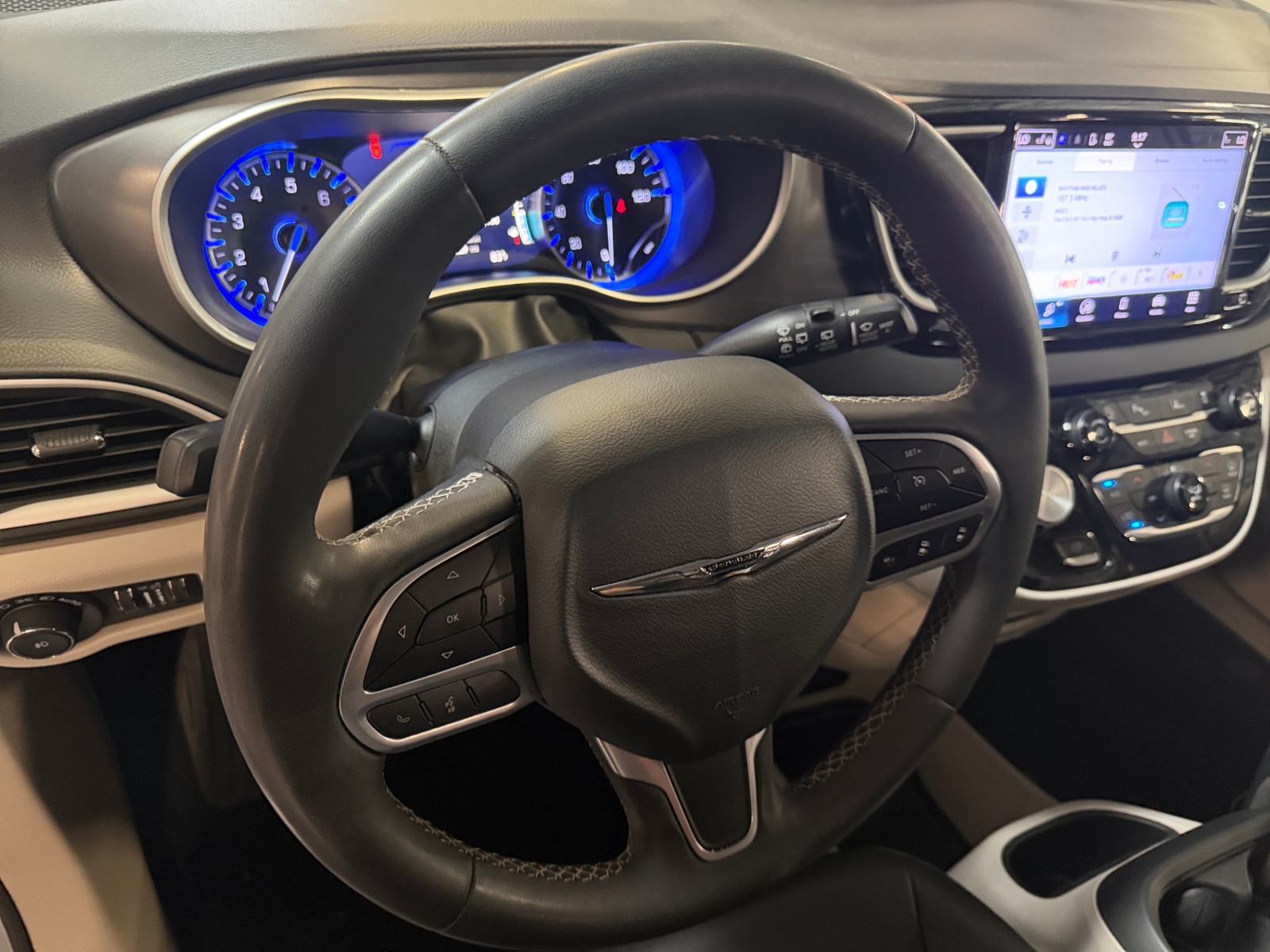 Thumbnail: 2024 Chrysler Pacifica - 4