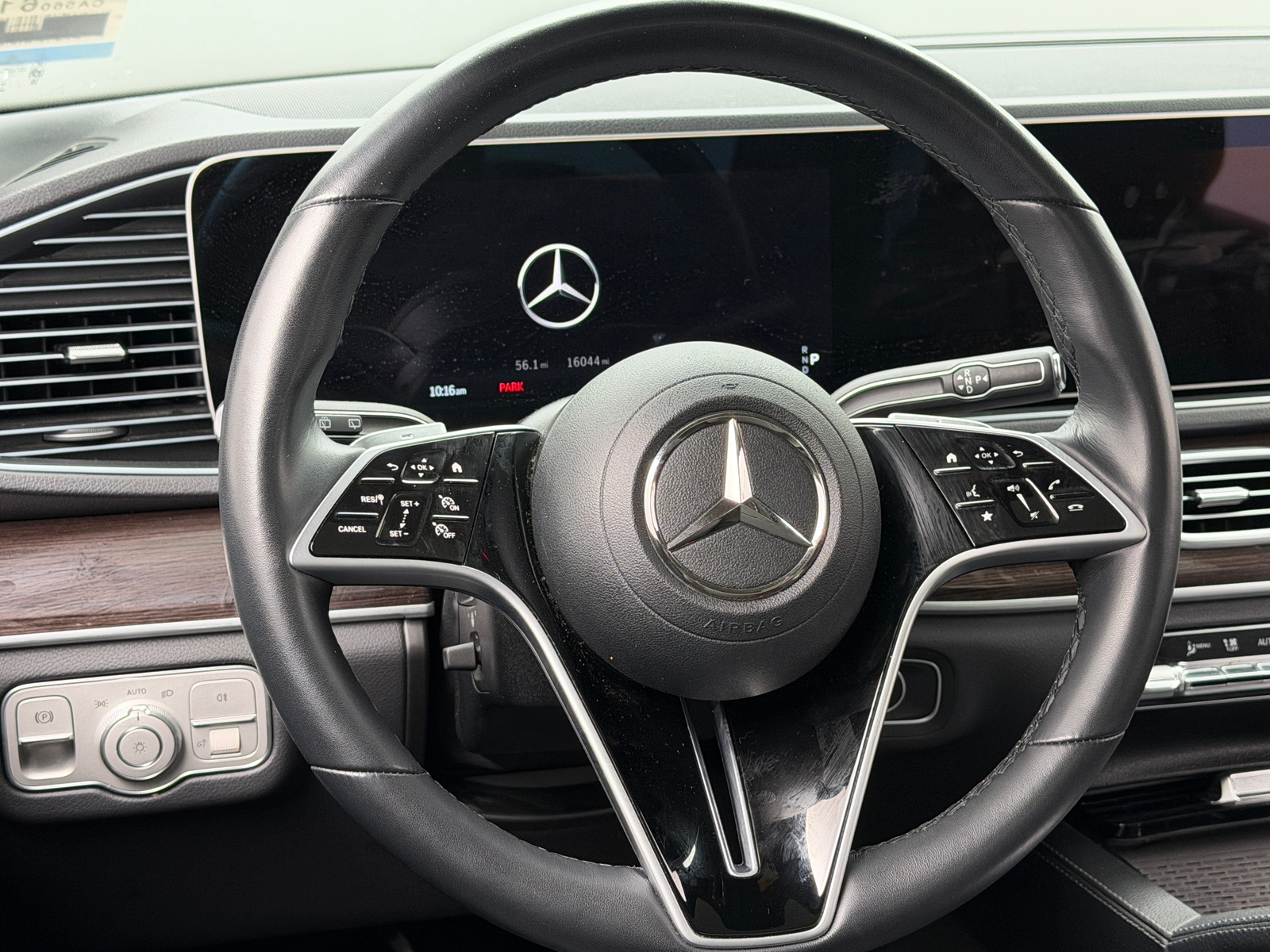 Thumbnail: 2025 Mercedes-Benz GLE - 4