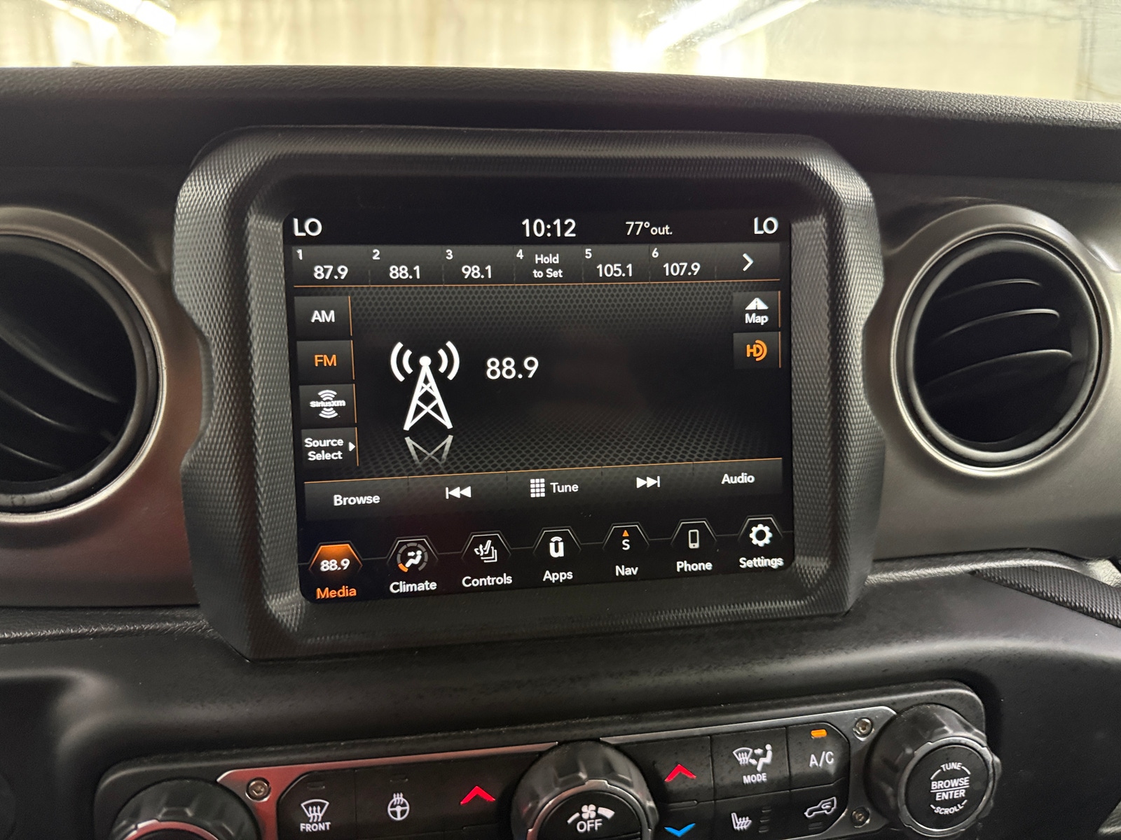 Thumbnail: 2023 Jeep Gladiator - 4