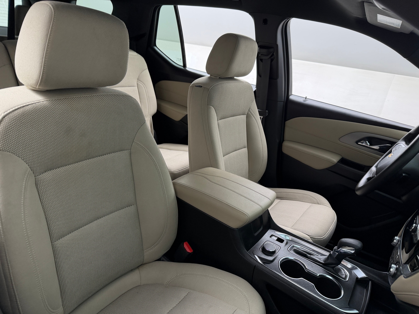 Thumbnail: 2023 Chevrolet Traverse - 2