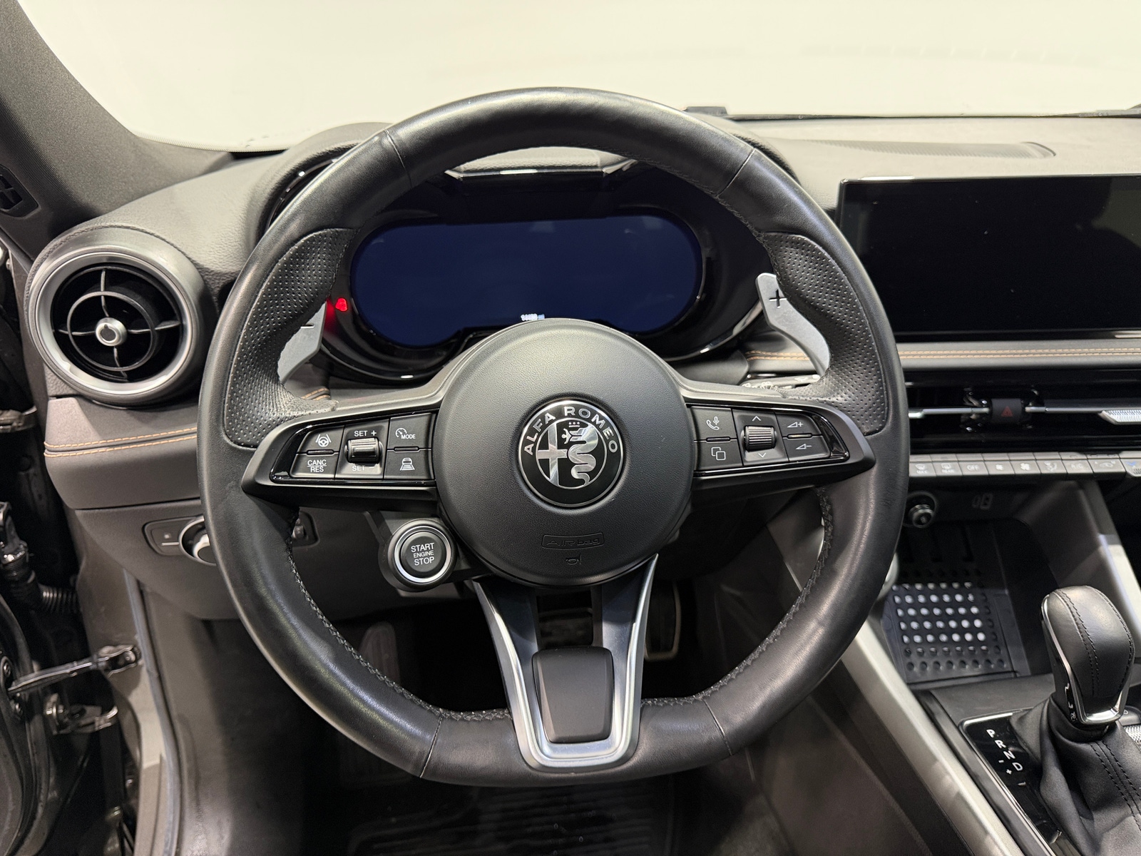 Thumbnail: 2024 Alfa Romeo Tonale - 5