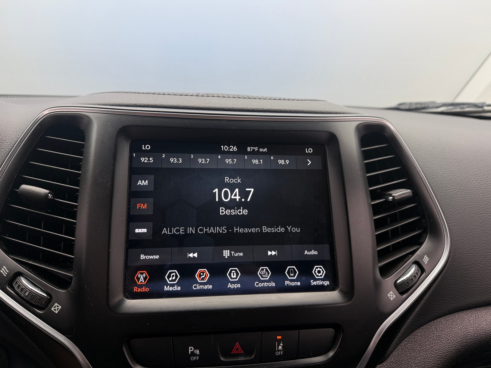 Thumbnail: 2021 Jeep Cherokee - 3