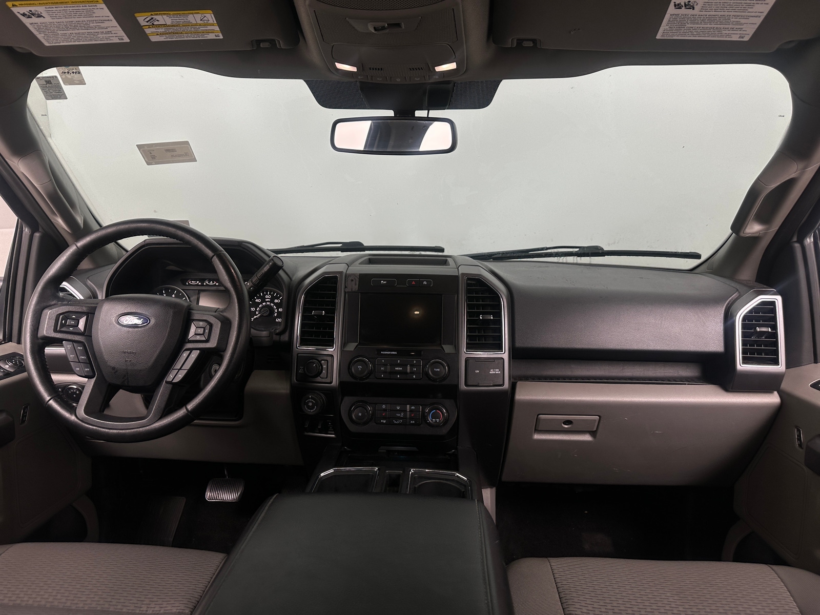 Thumbnail: 2019 Ford Econoline - 3