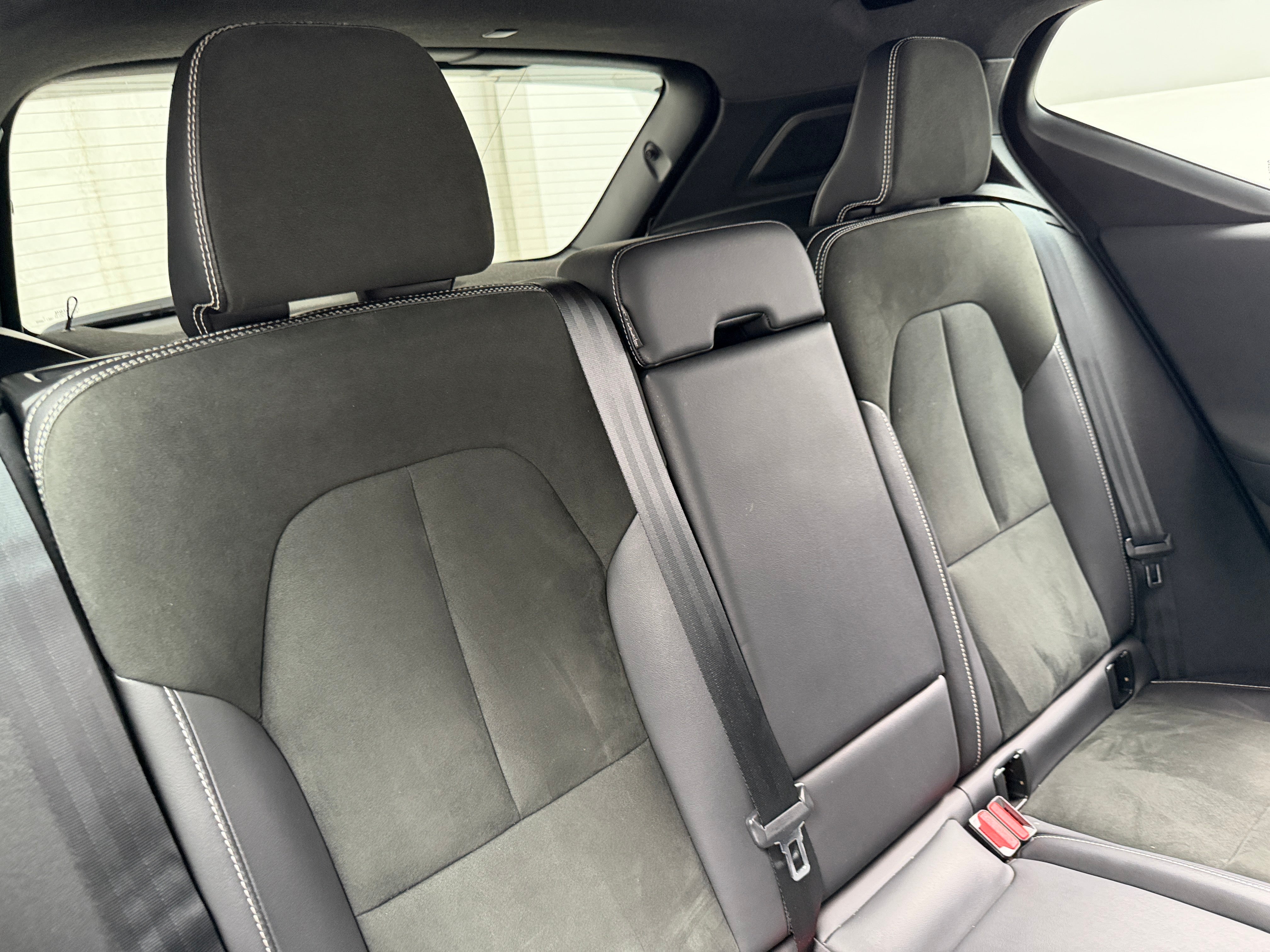 2022 Volvo XC40
