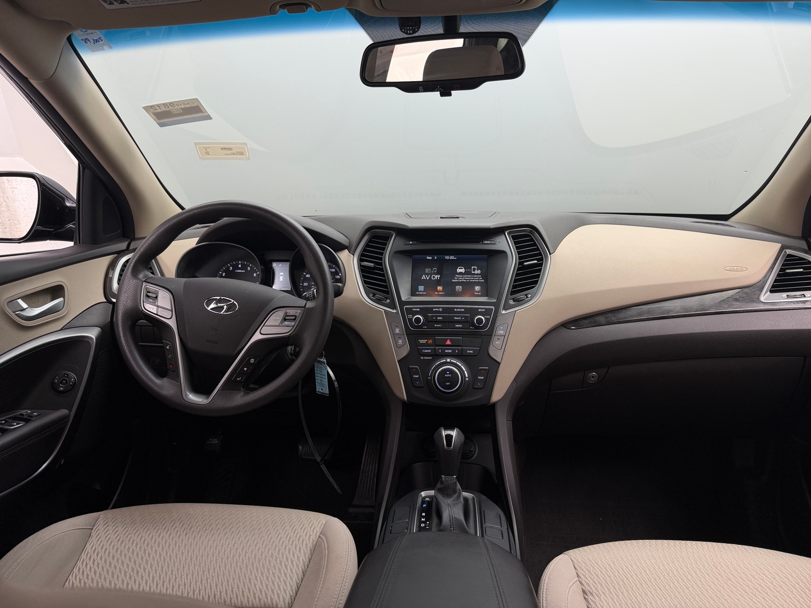 Thumbnail: 2017 Hyundai Santa Fe - 3