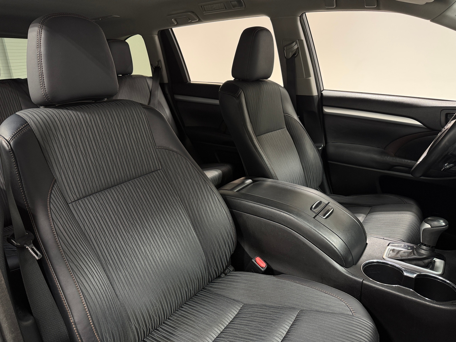 Thumbnail: 2014 Toyota Highlander - 2