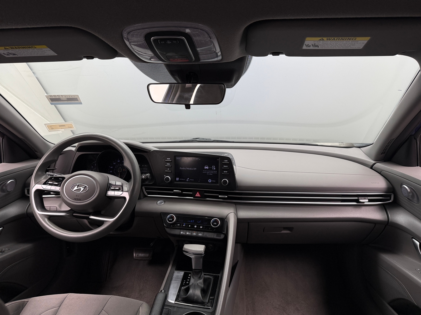 Thumbnail: 2022 Hyundai Elantra - 3