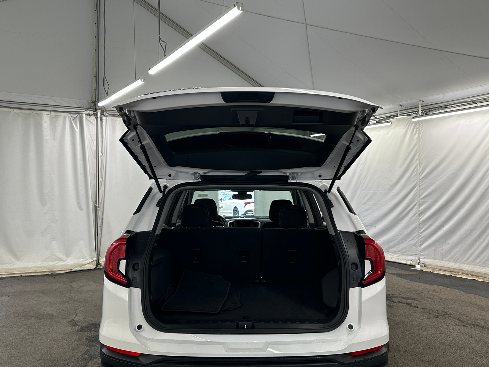 Thumbnail: 2024 GMC Terrain - 7