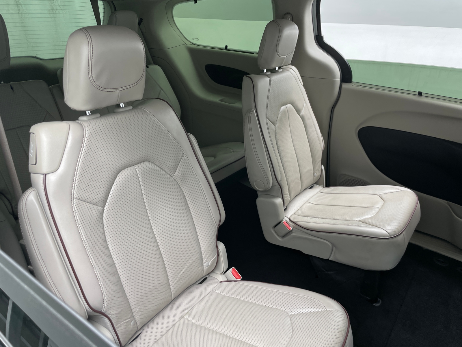 Thumbnail: 2020 Chrysler Pacifica - 5