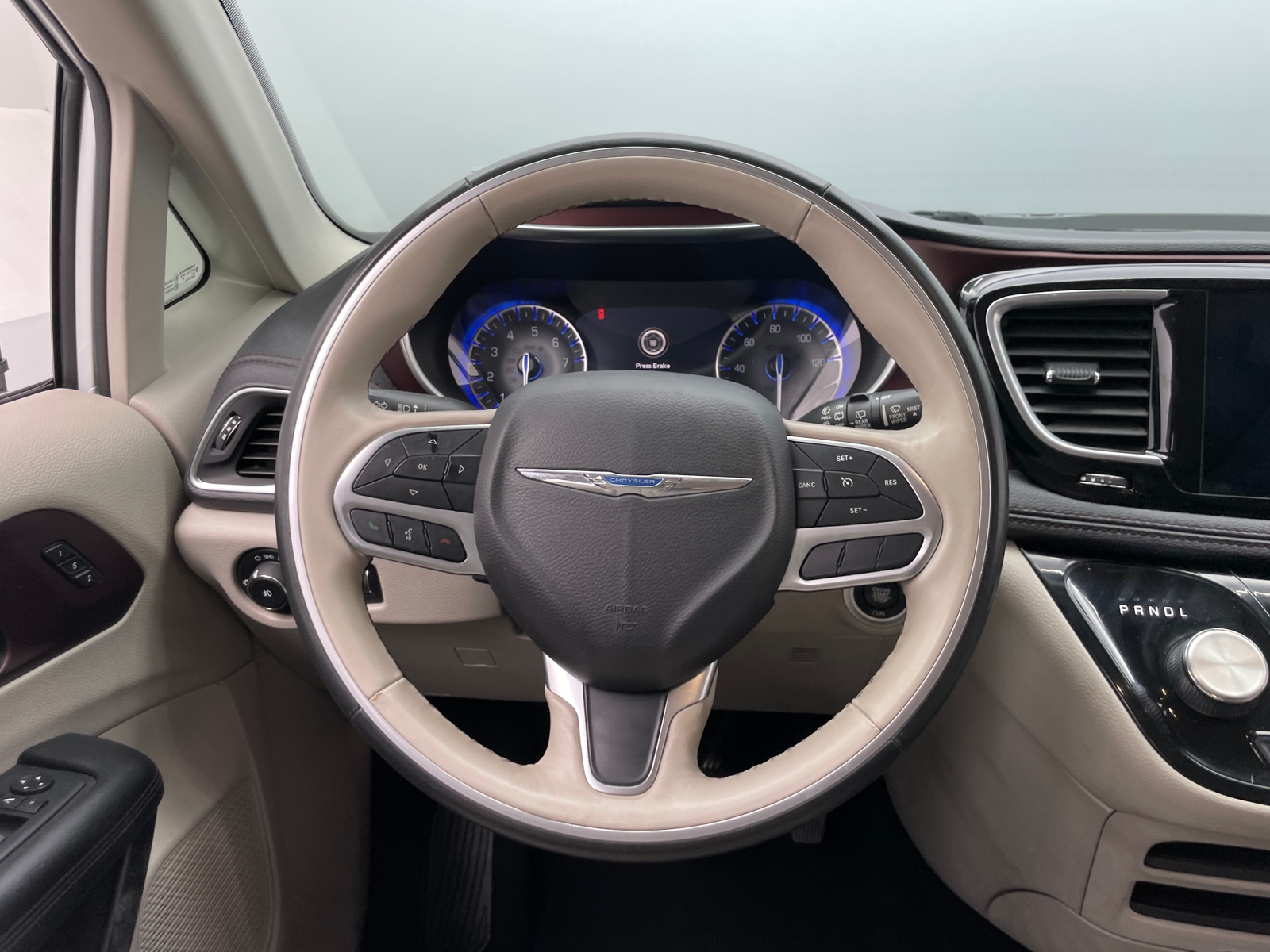 Thumbnail: 2020 Chrysler Pacifica - 4