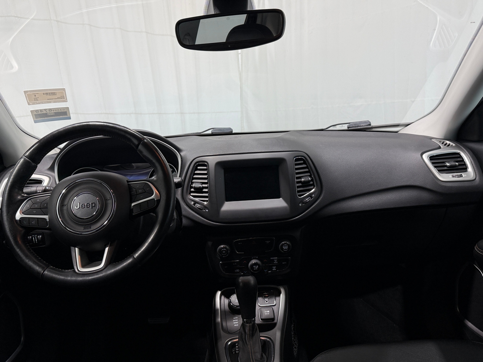 Thumbnail: 2019 Jeep Compass - 3