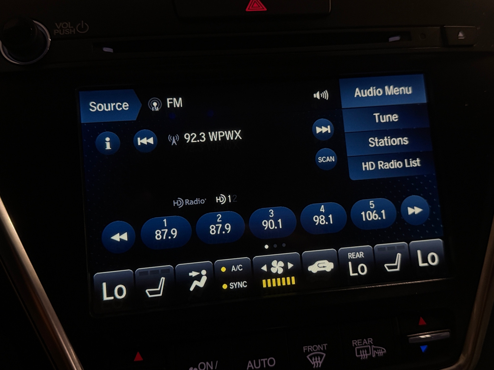 Thumbnail: 2018 Acura MDX - 3
