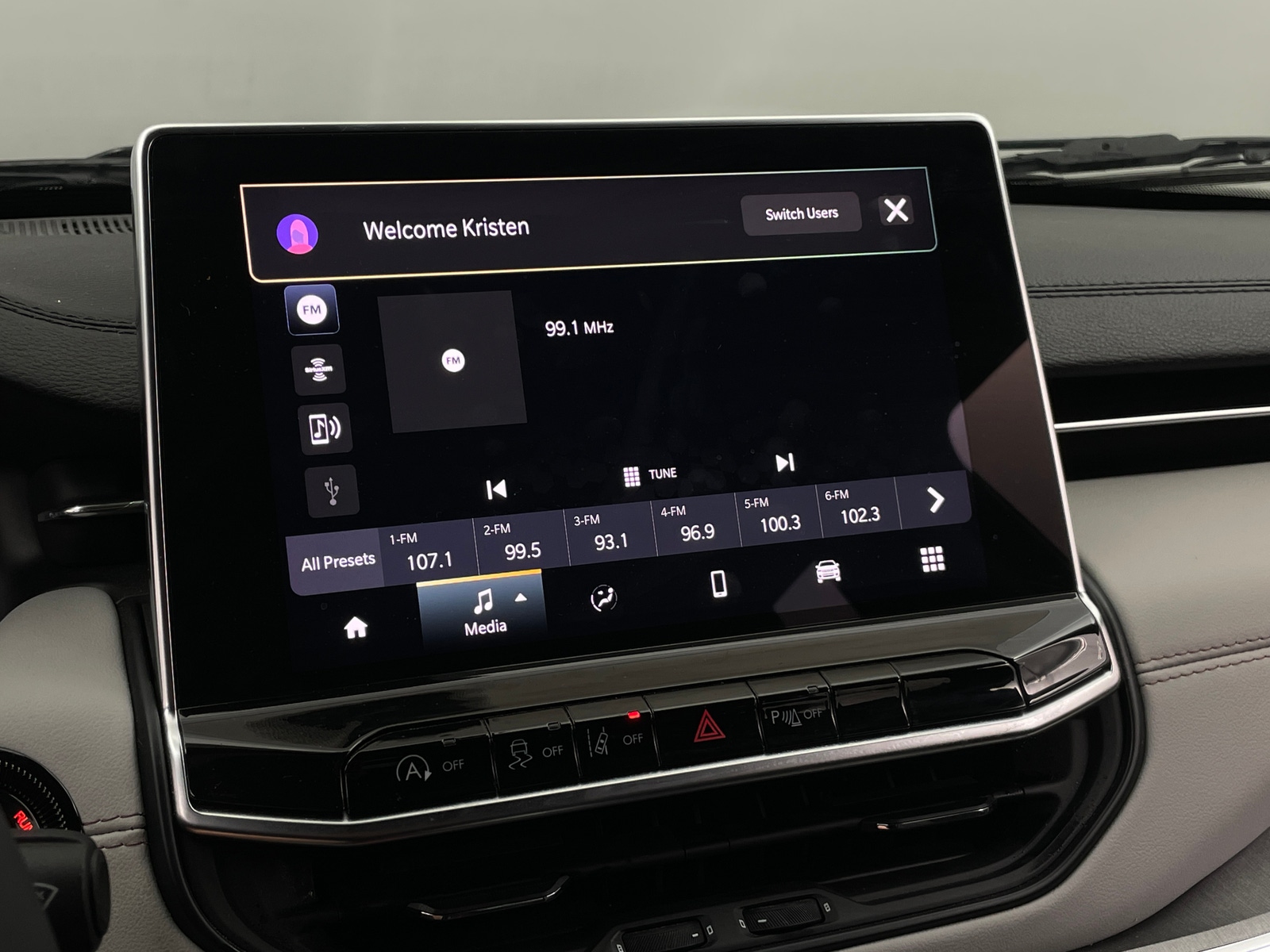 Thumbnail: 2023 Jeep Compass - 3