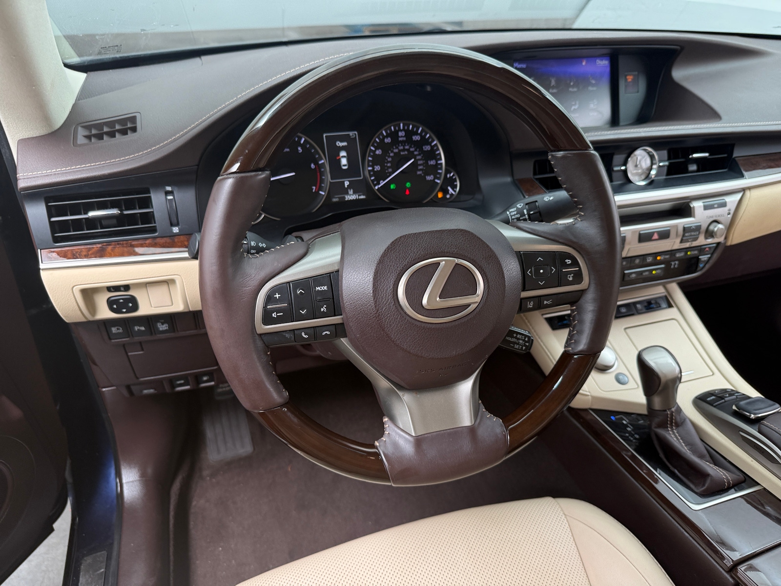 Thumbnail: 2018 Lexus ES - 4