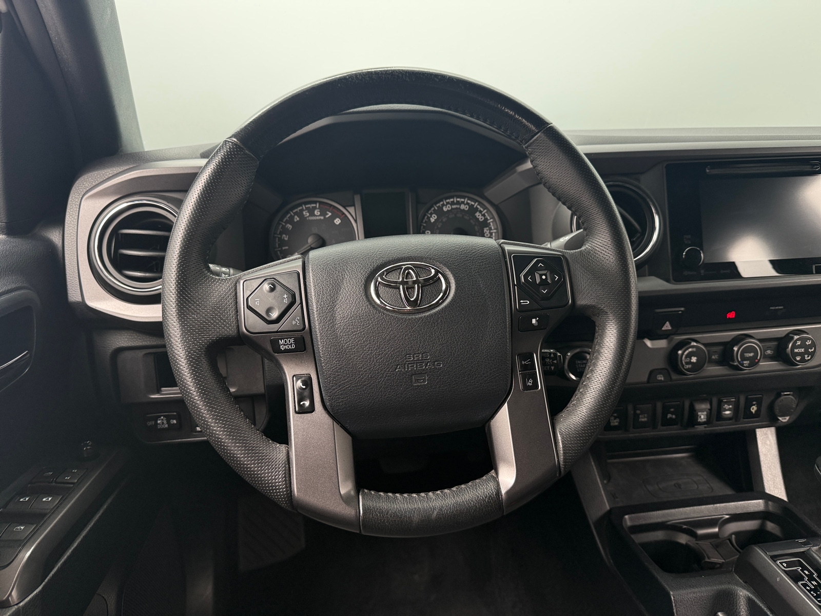 Thumbnail: 2019 Toyota Tacoma - 5