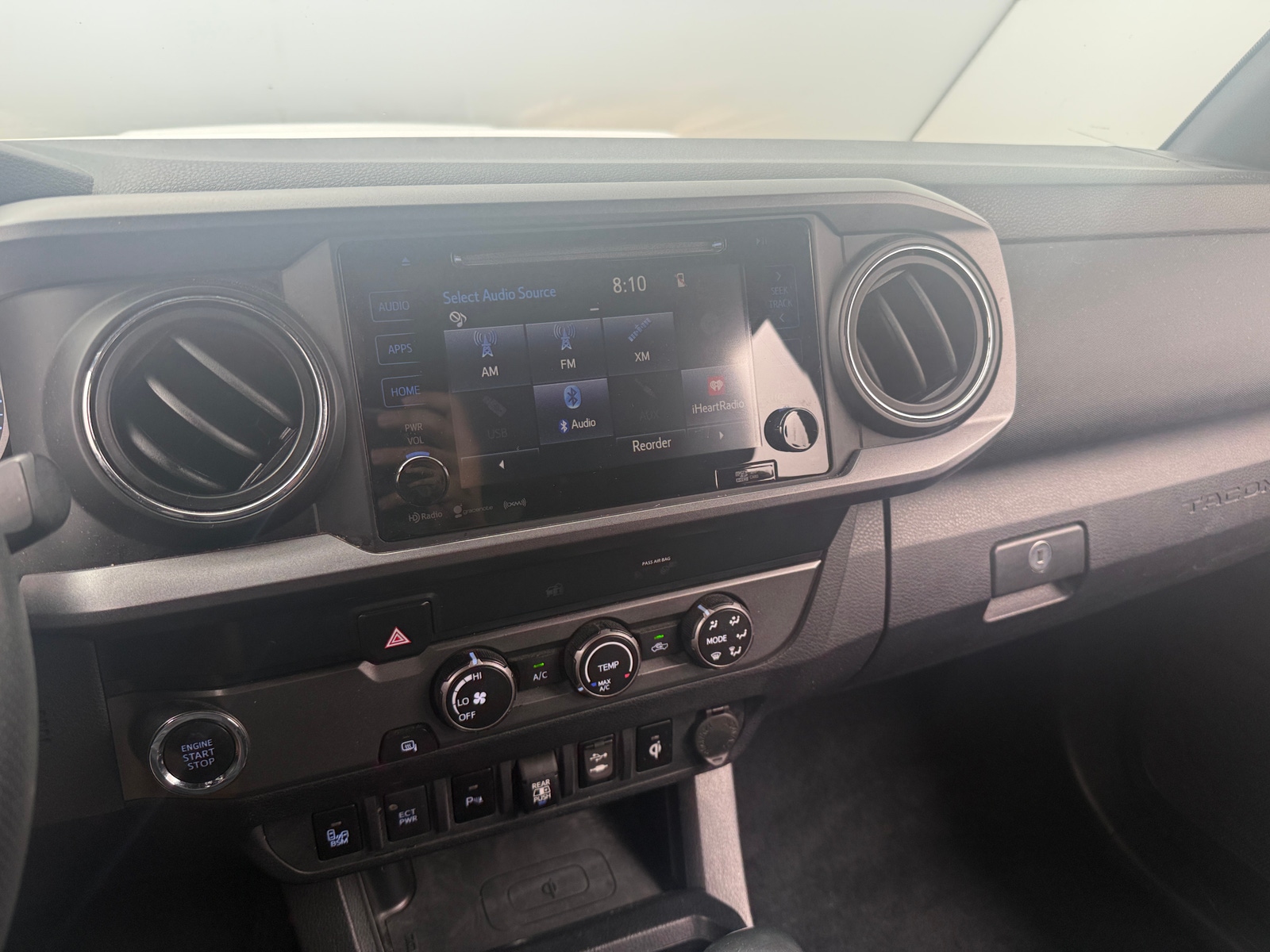 Thumbnail: 2019 Toyota Tacoma - 4