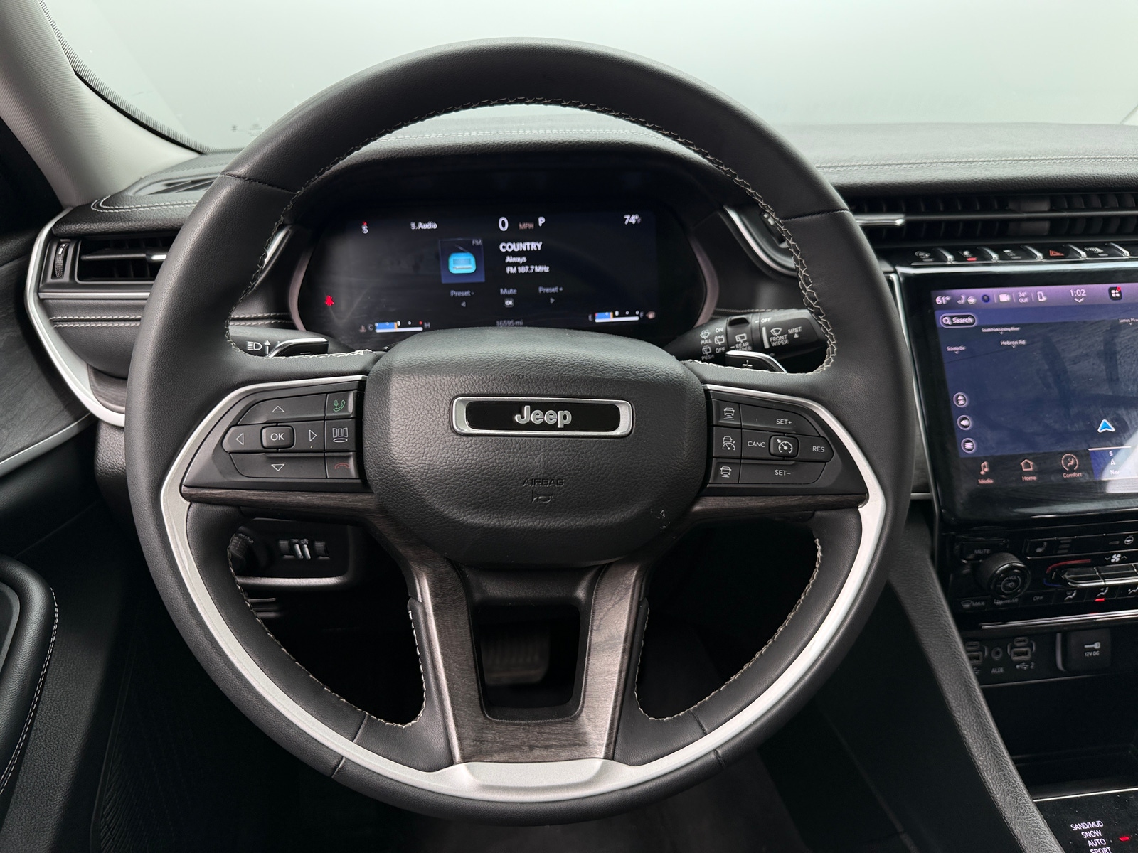 Thumbnail: 2023 Jeep Grand Cherokee L - 4