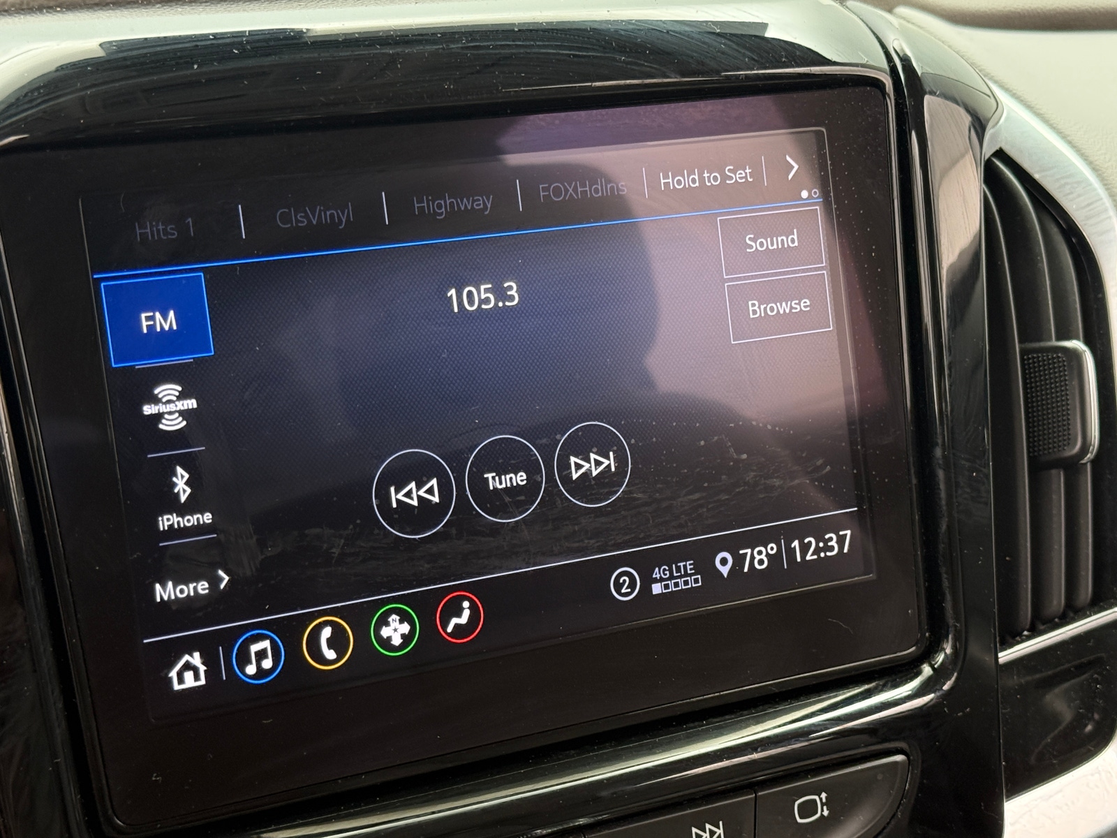 Thumbnail: 2020 Chevrolet Traverse - 4