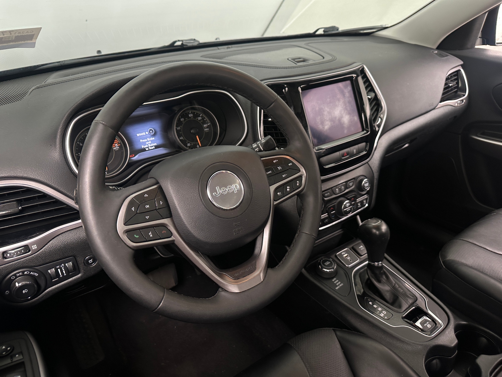 Thumbnail: 2022 Jeep Cherokee - 4